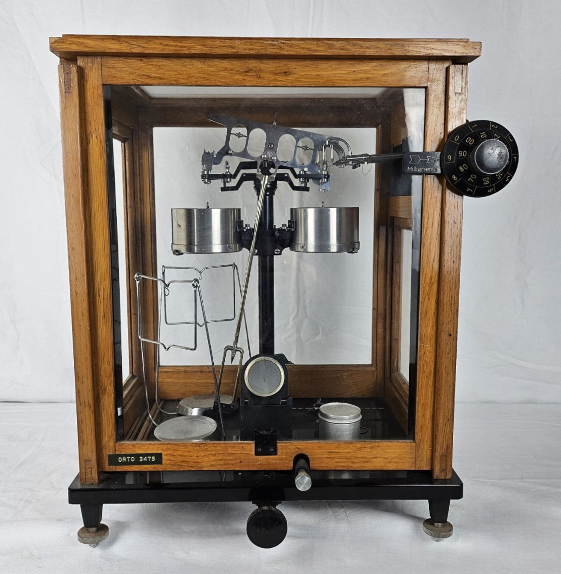 bilancia, a smorzamento (prima metà XX)