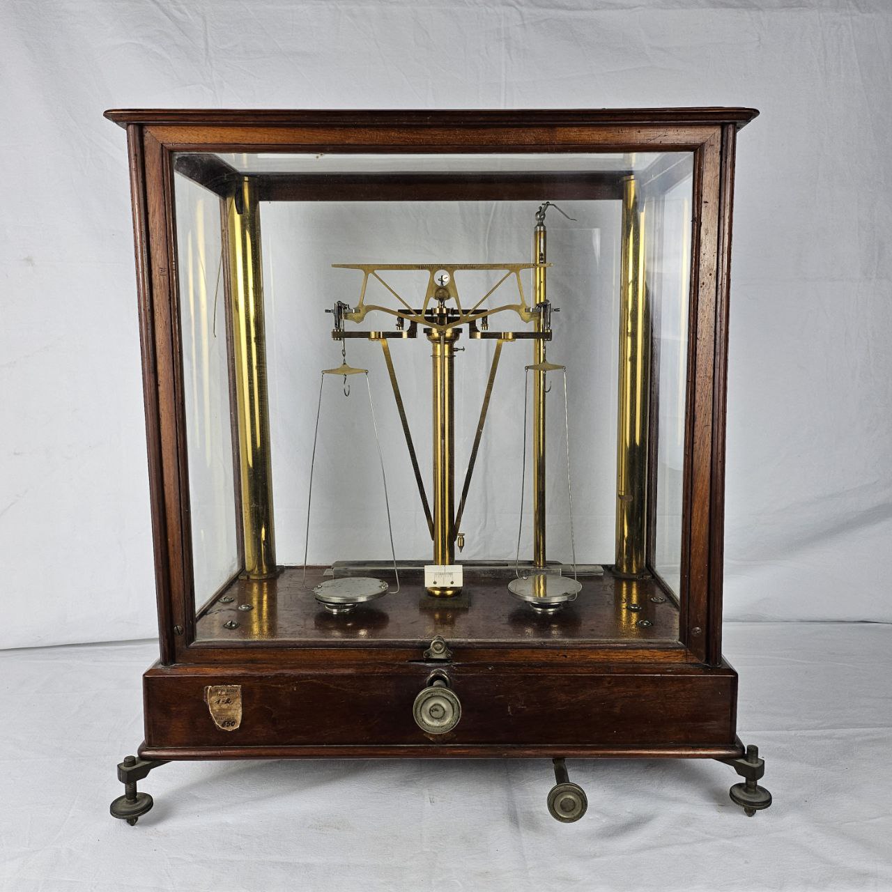 bilancia, di Nemetz (primo quarto XX)