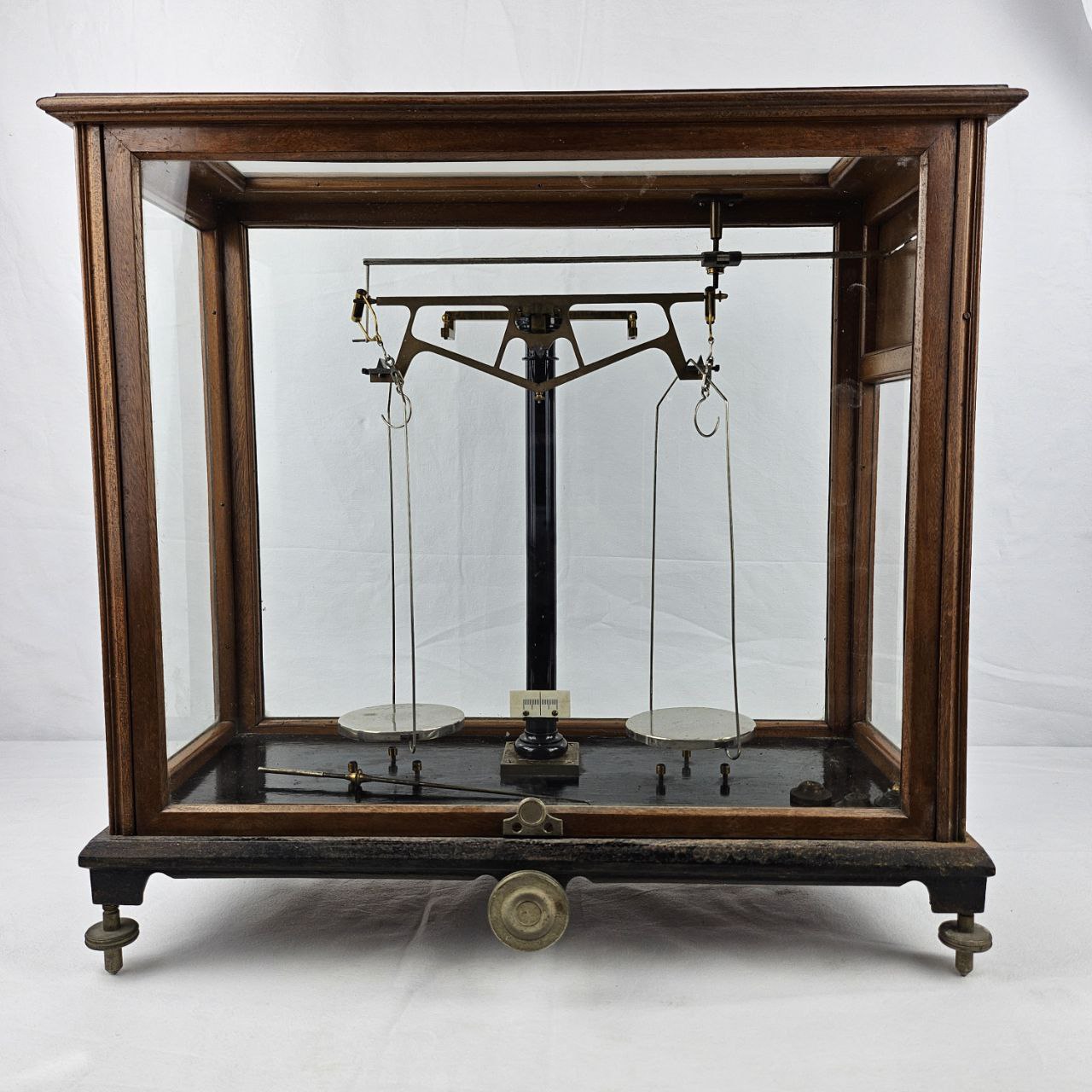 bilancia, analitica a bracci uguali (primo quarto XX)