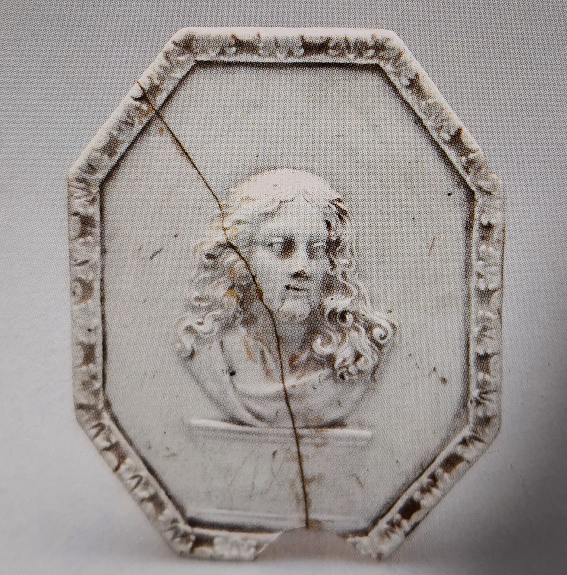 rilievo di Antonibon - Parolin (bottega) - manifattura novese (XVIII)