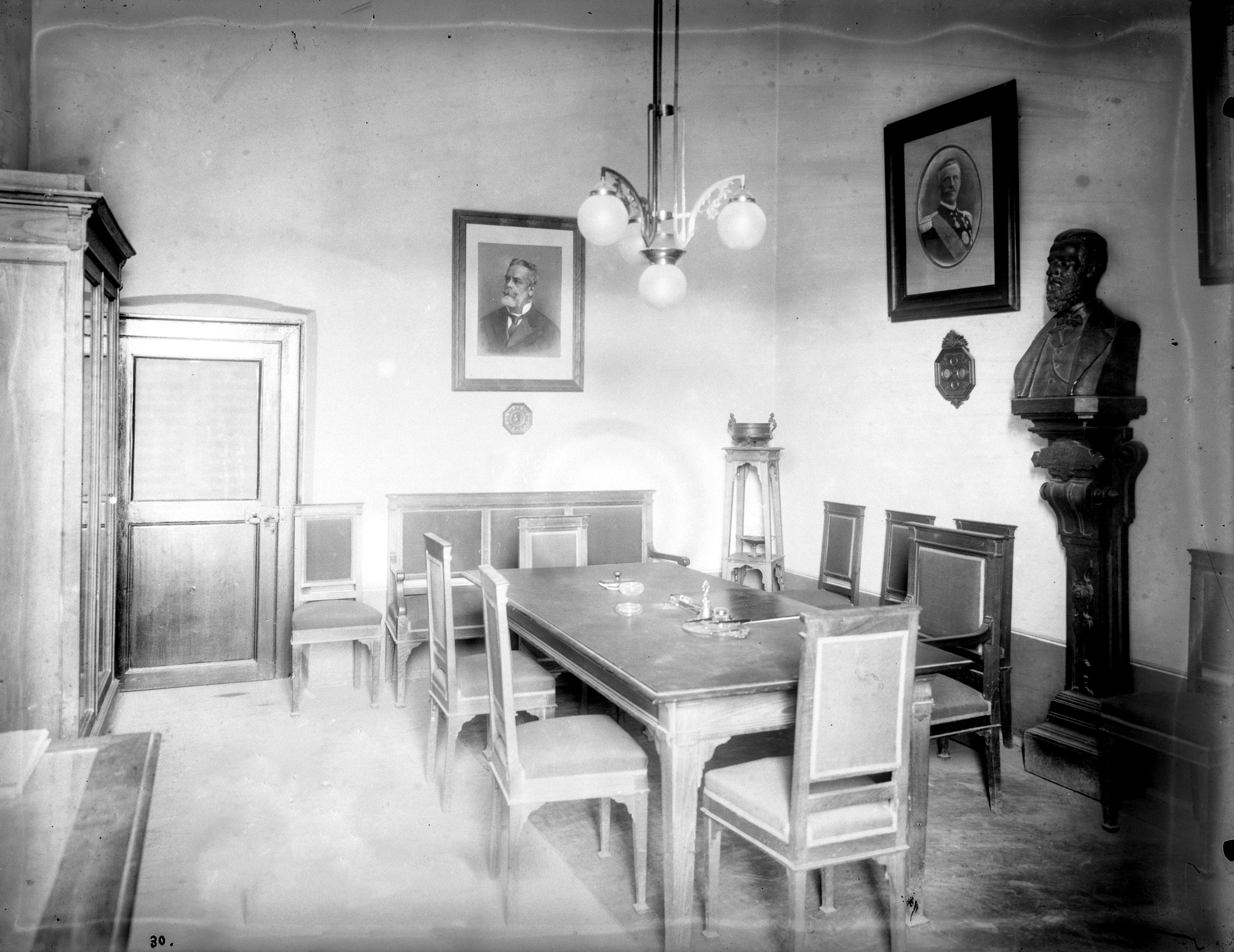 Scuole - Napoli - 1928 - Fotografie (negativo) di Losacco De Gioia, Domenico, Regia Scuola Industriale Alfonso Casanova (secondo quarto XX)