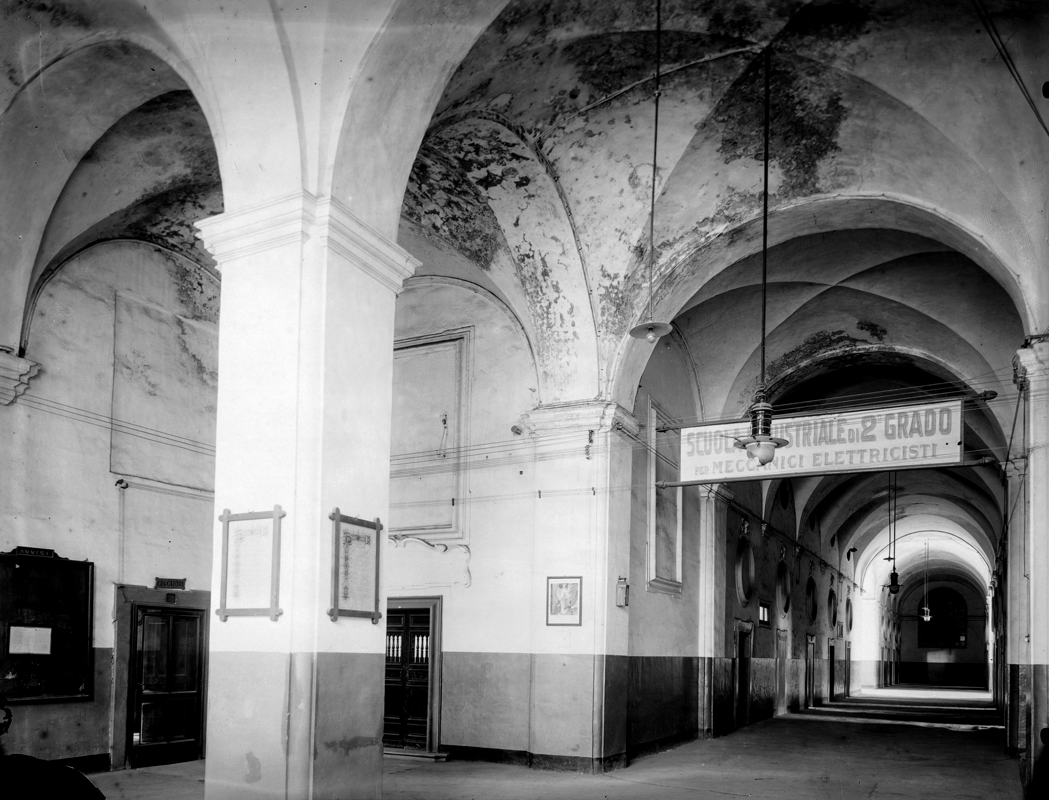 Scuole - Napoli - 1928 - Fotografie (negativo) di Losacco De Gioia, Domenico, Regia Scuola Industriale Alfonso Casanova (secondo quarto XX)