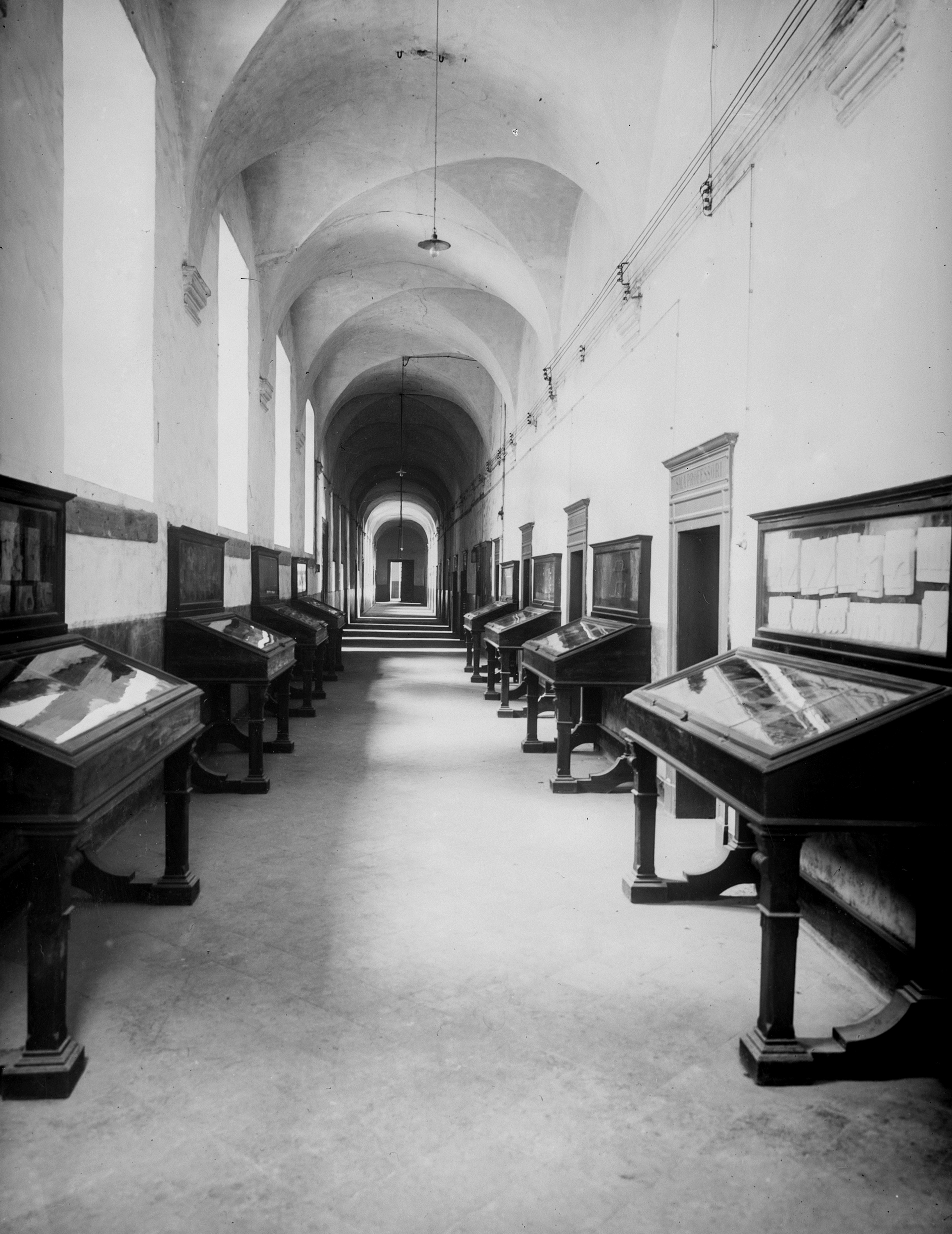 Scuole - Napoli - 1928 - Fotografie (negativo) di Losacco De Gioia, Domenico, Regia Scuola Industriale Alfonso Casanova (secondo quarto XX)
