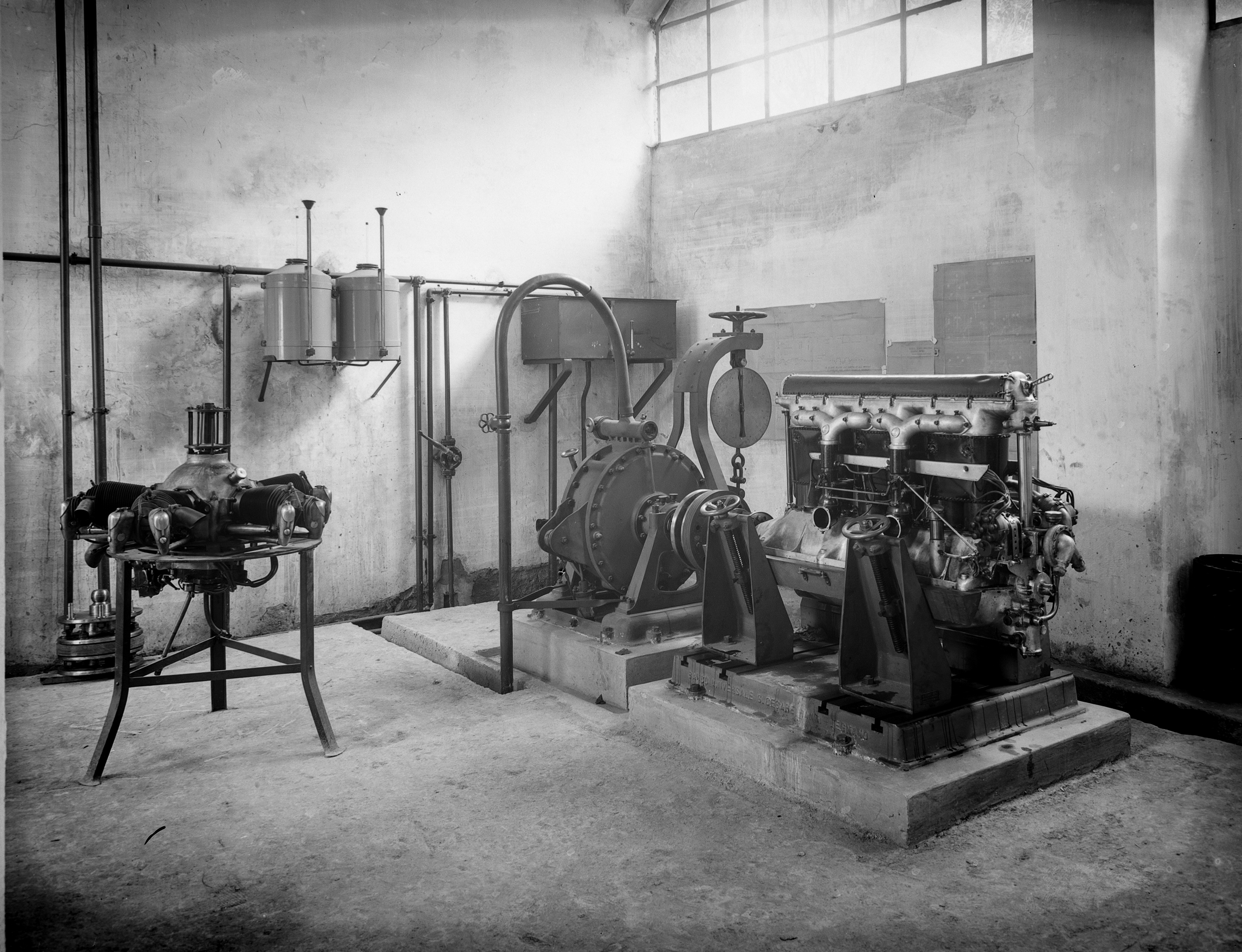 Istituto scolastico Alfonso Casanova <Napoli> - Fotografie (negativo) di Anonimo, Regia Scuola Industriale Alfonso Casanova (secondo quarto XX)