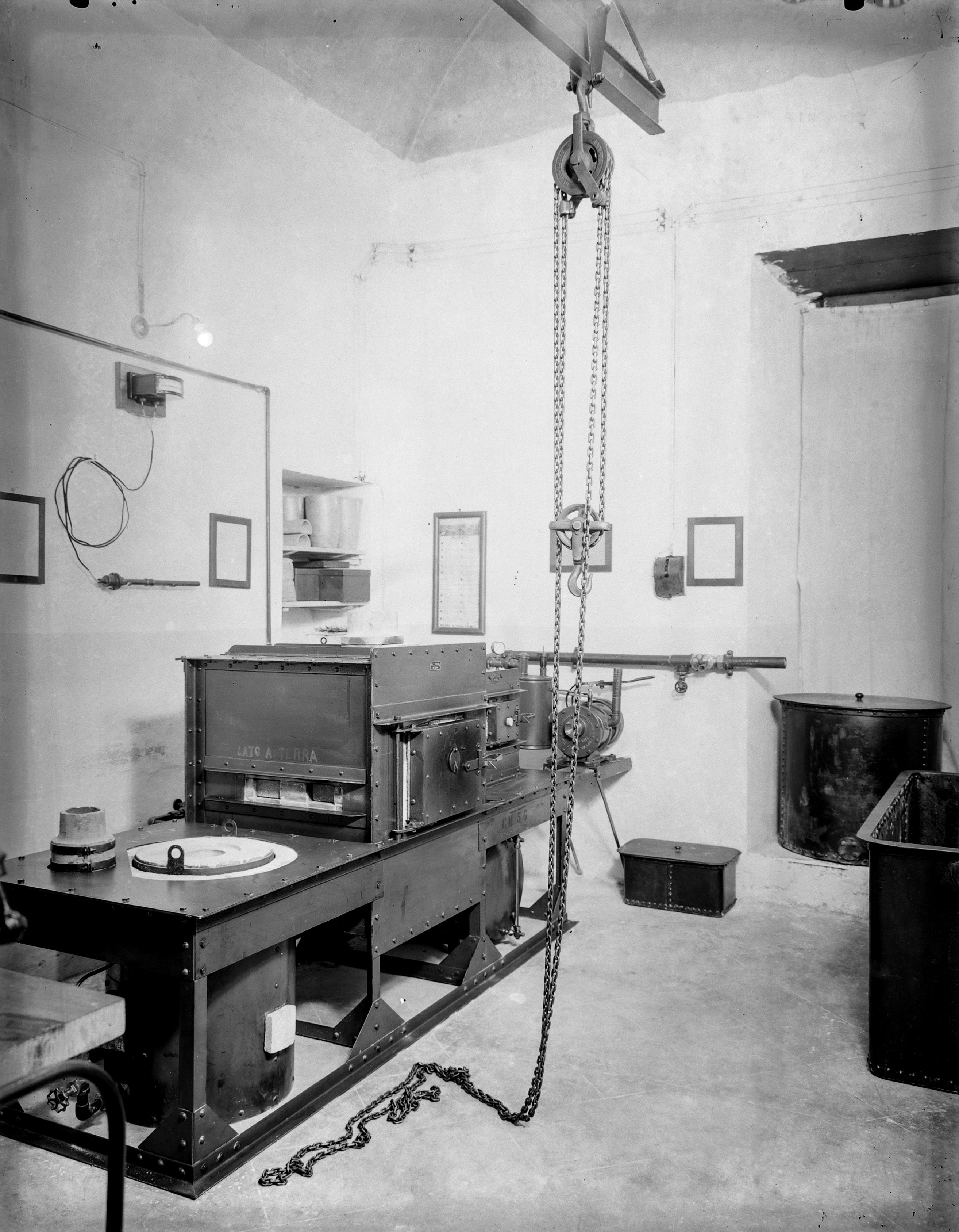 Istituto scolastico Alfonso Casanova <Napoli> - Fotografie (negativo) di Anonimo, Regia Scuola Industriale Alfonso Casanova (secondo quarto XX)