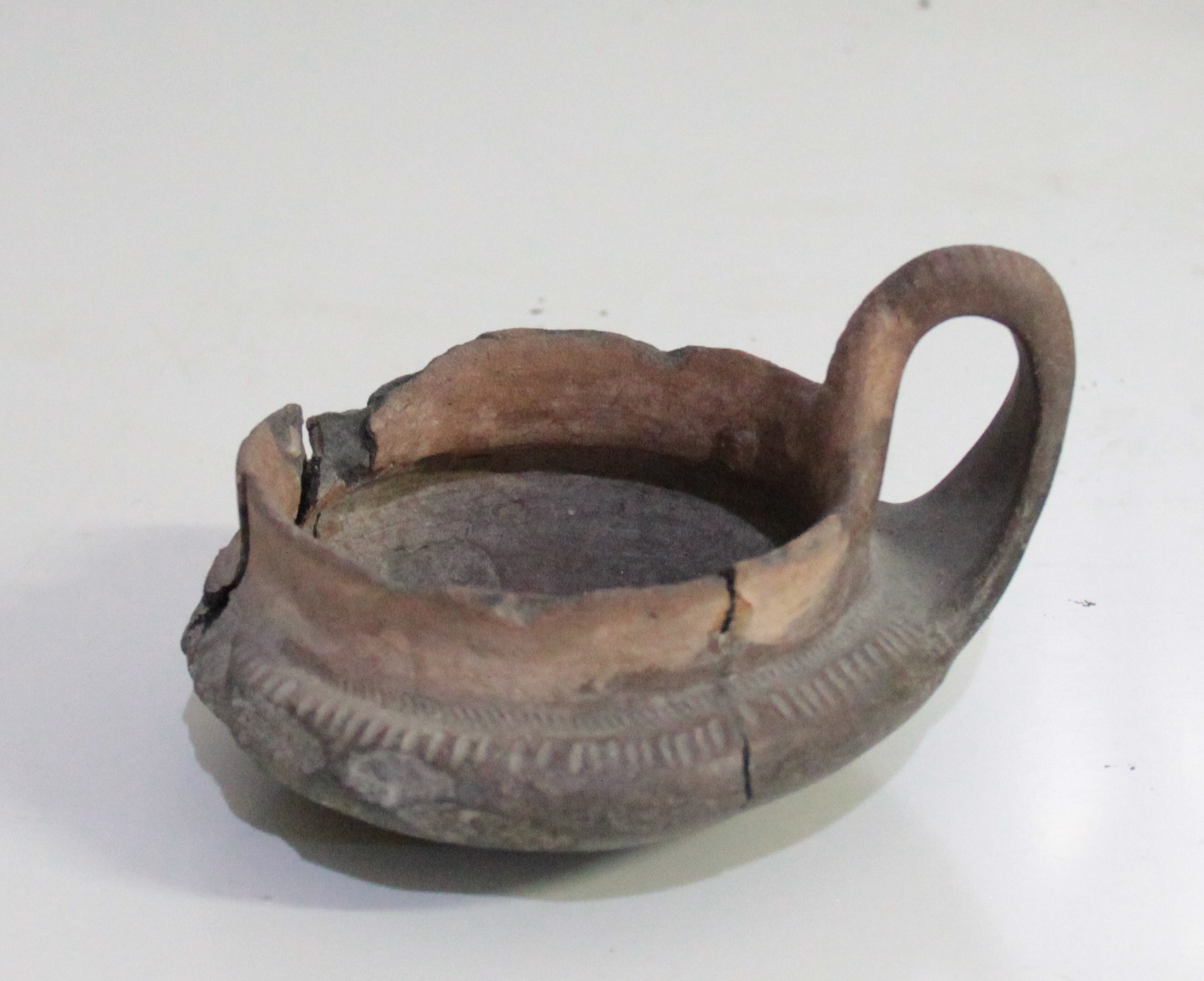 SINGOLO OGGETTO/ tazza, fine VIII - inizi VII a.C