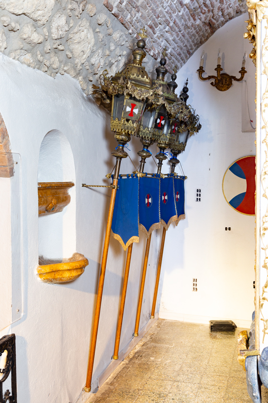 soggetto assente (lanterna processionale, serie) - manifattura italiana (primo quarto XX)