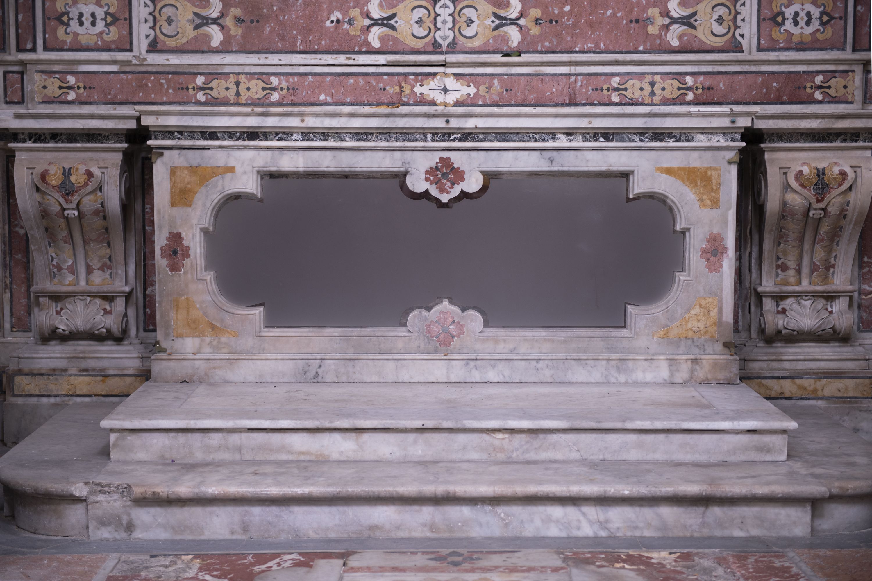 altare - bottega napoletana (inizio sec. XVIII)