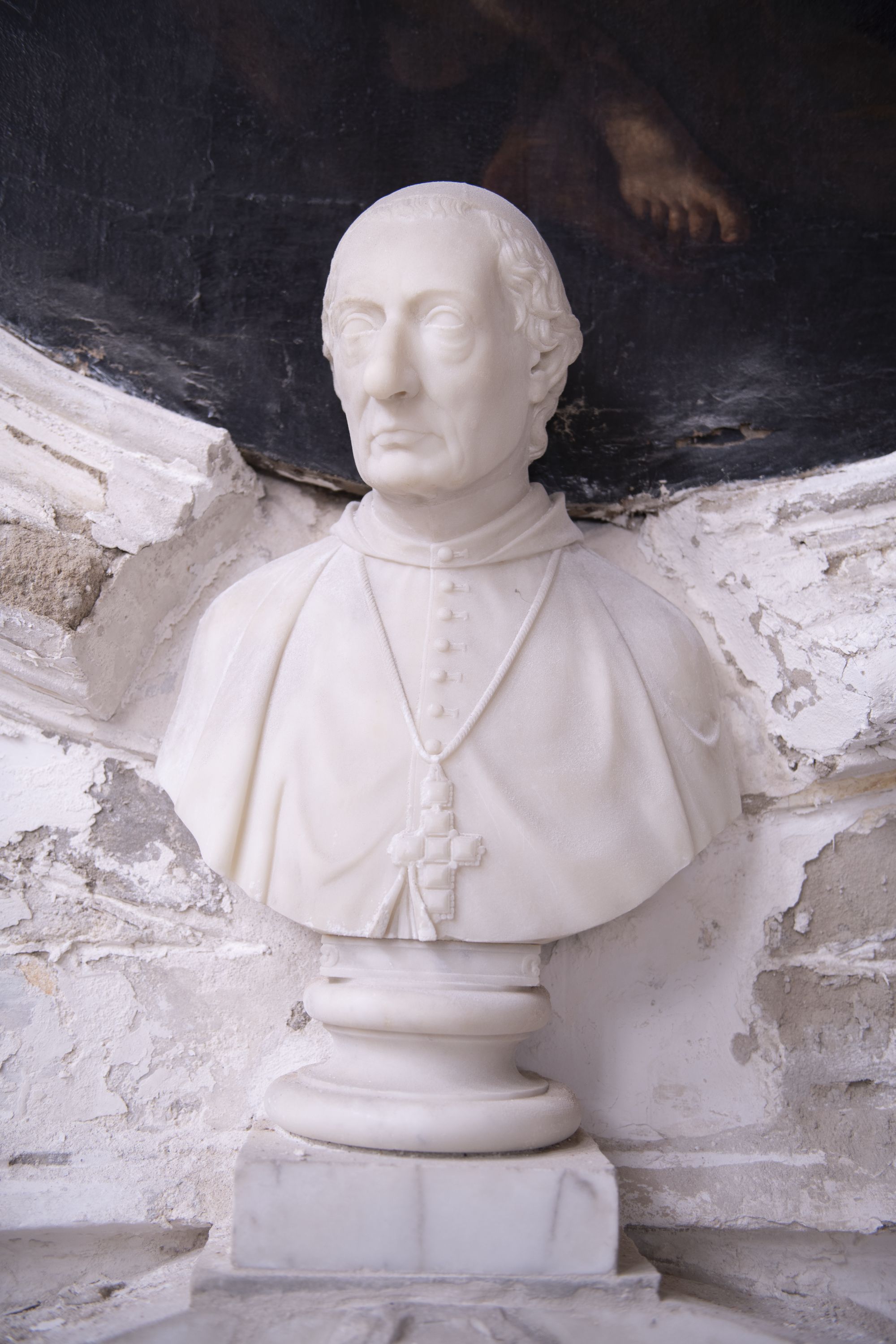 busto ritratto del vescovo Leonardo De Fusco (busto, elemento d'insieme) - bottega napoletana (sec. XVIII)