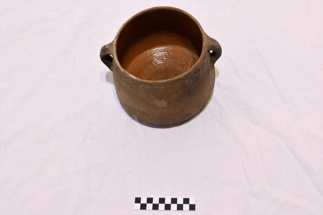 pinzàda (pignatta, ARREDI E SUPPELLETTILI/ CONTENITORI, RECIPIENTI E OGGETTI DI USO DOMESTICO)