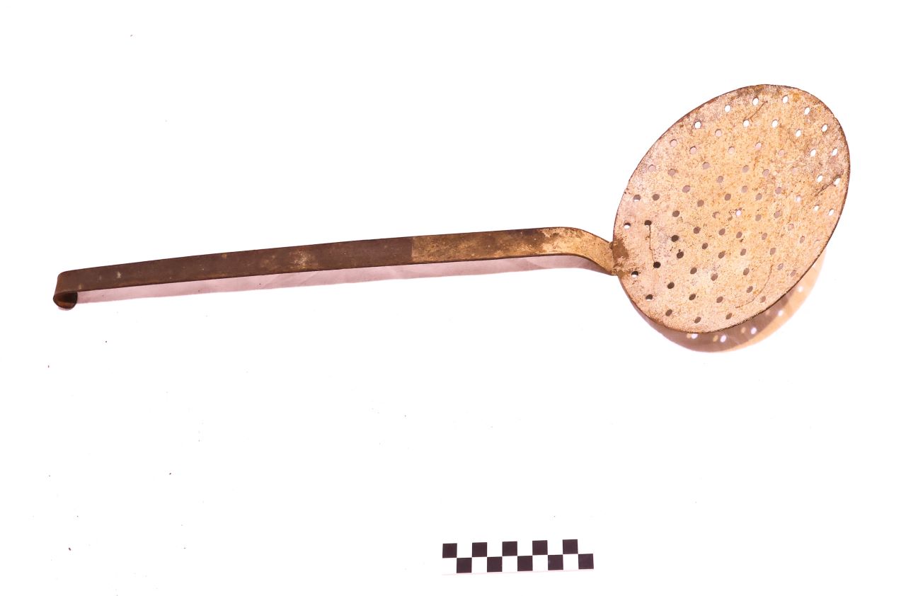 isprumasola (schiumaiola, ARREDI E SUPPELLETTILI/ CONTENITORI, RECIPIENTI E OGGETTI DI USO DOMESTICO)