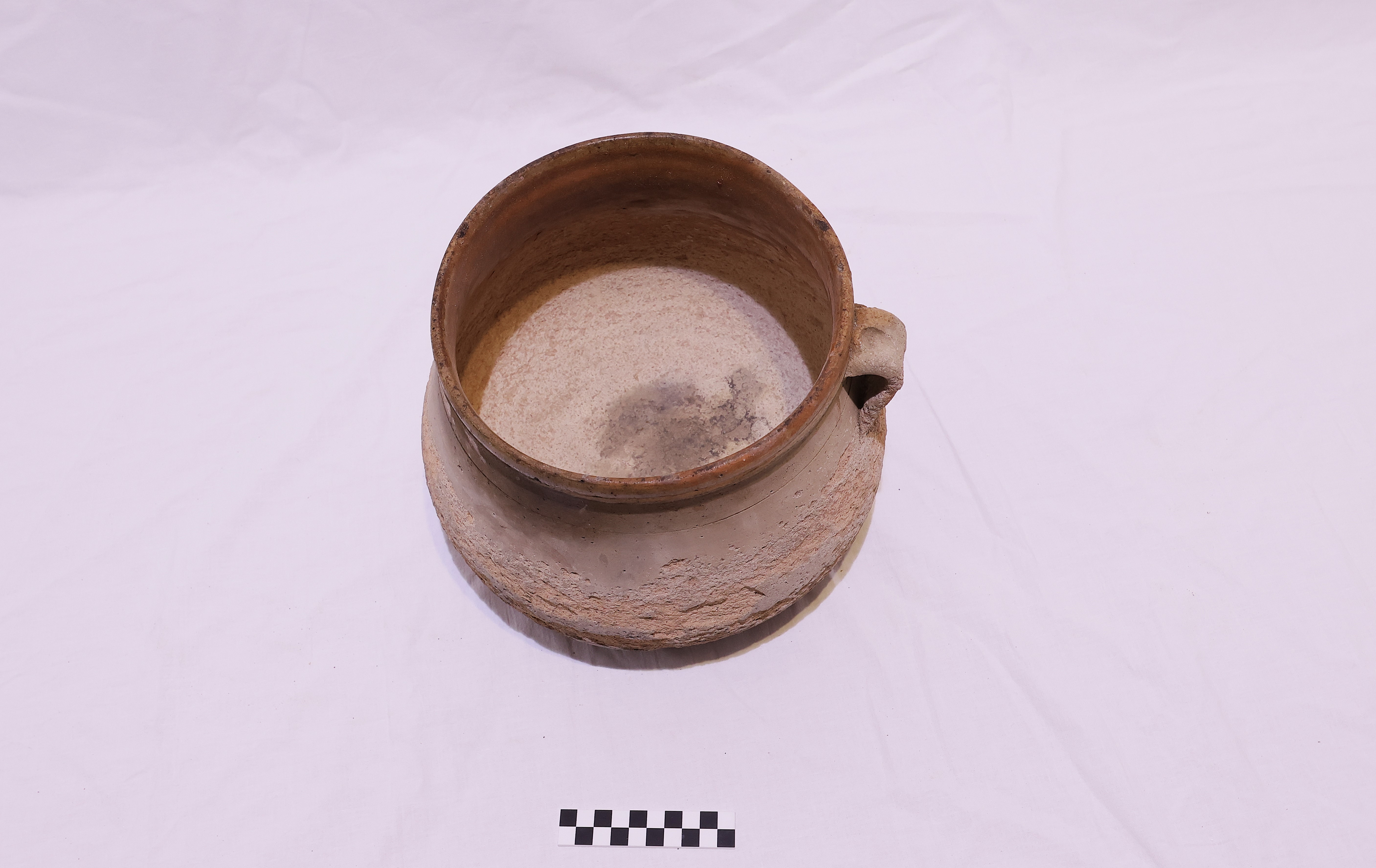 pinzada (pignatta, ARREDI E SUPPELLETTILI/ CONTENITORI, RECIPIENTI E OGGETTI DI USO DOMESTICO)