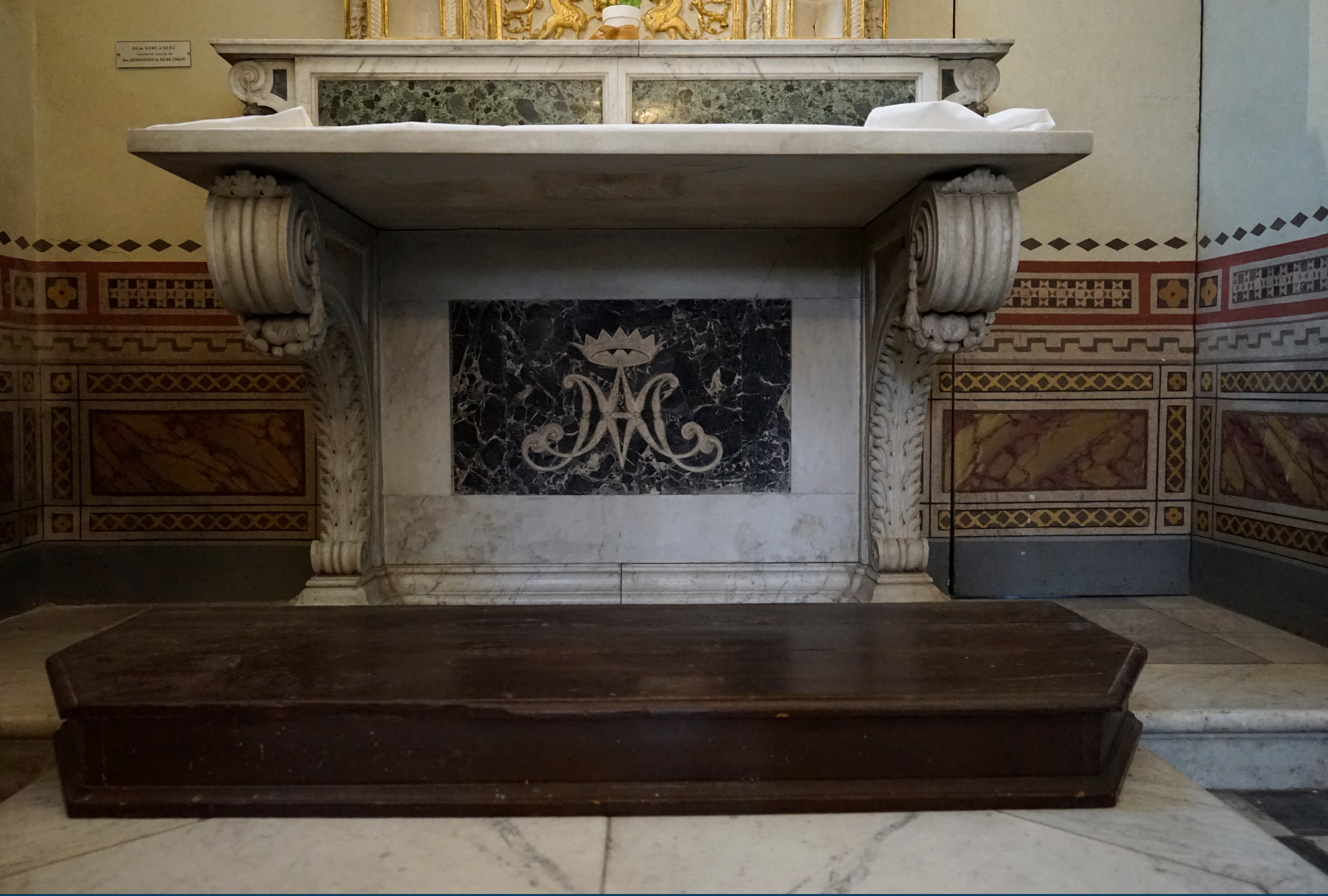 altare - bottega italiana (sec. XX)