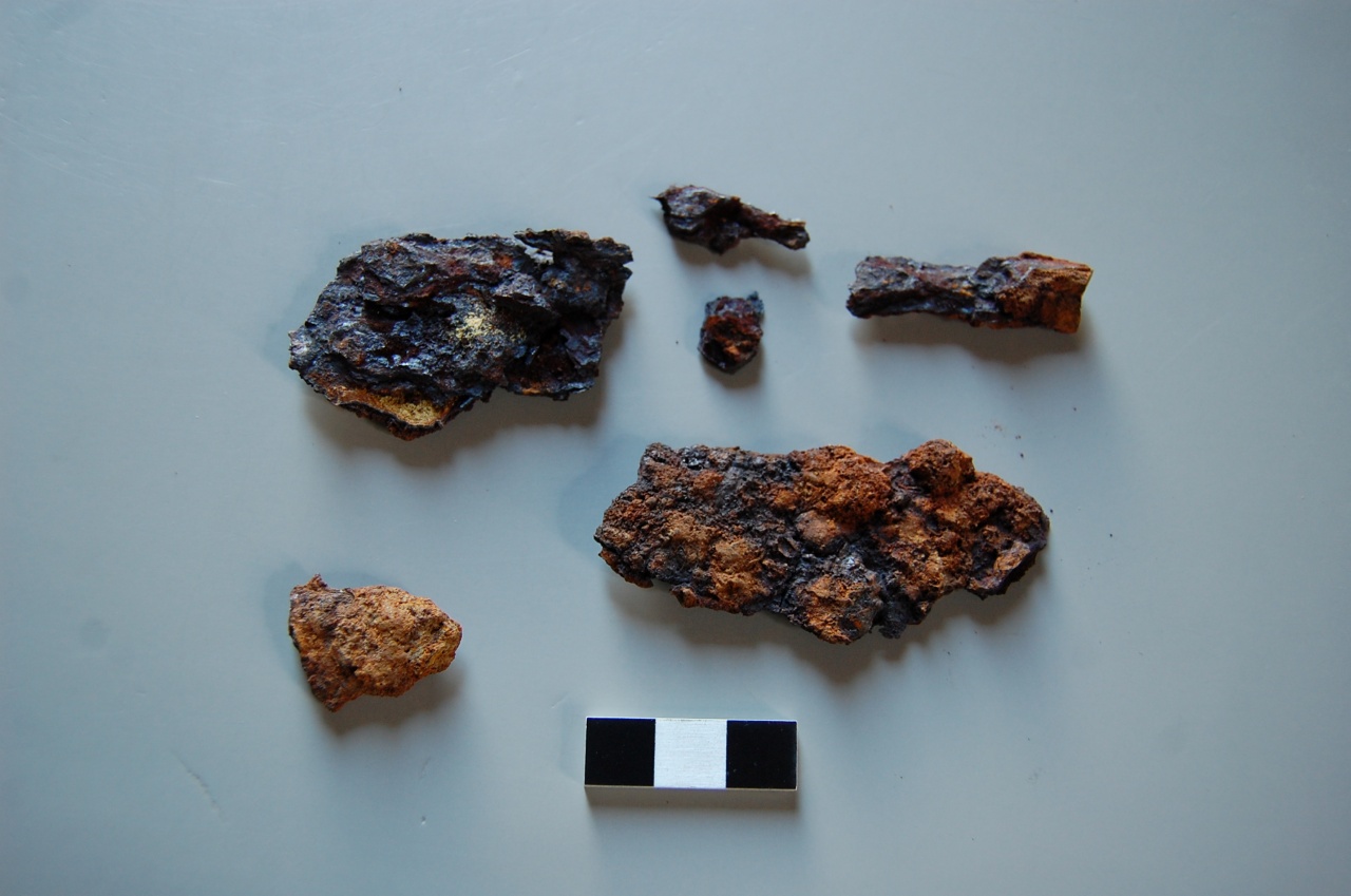 Coltello/ frammenti (Sec. II d.C)