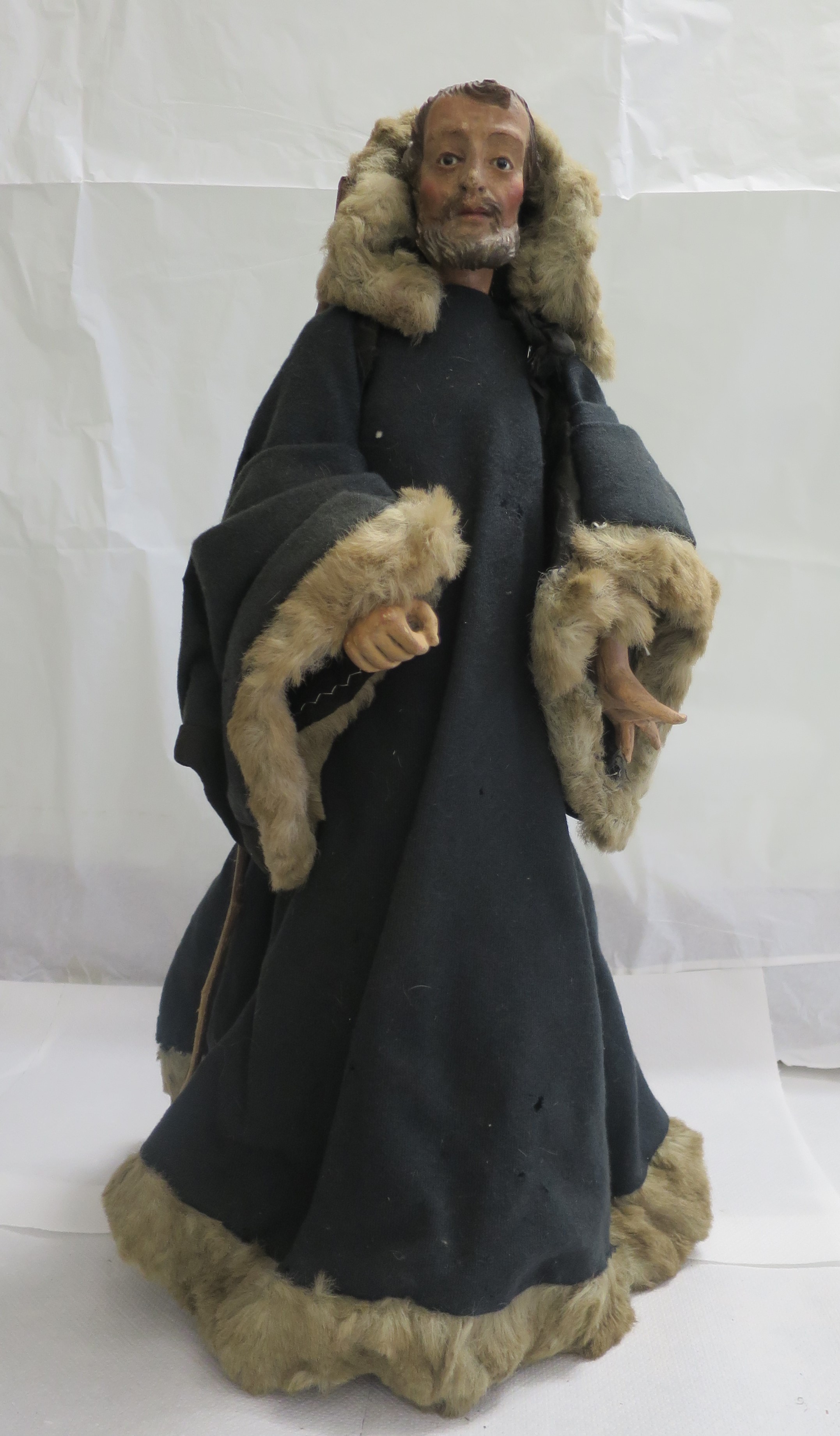 Uomo con cappotto (statuetta di presepio, elemento d'insieme) - manifattura genovese (XVIII)