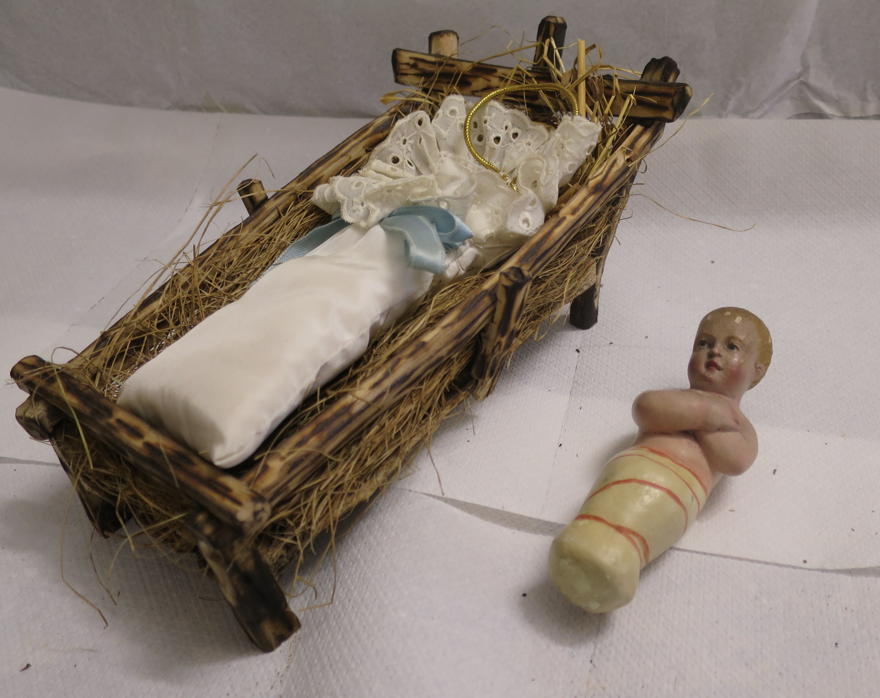 Gesù Bambino con culla (statuetta di presepio, elemento d'insieme) - manifattura genovese (XVIII)