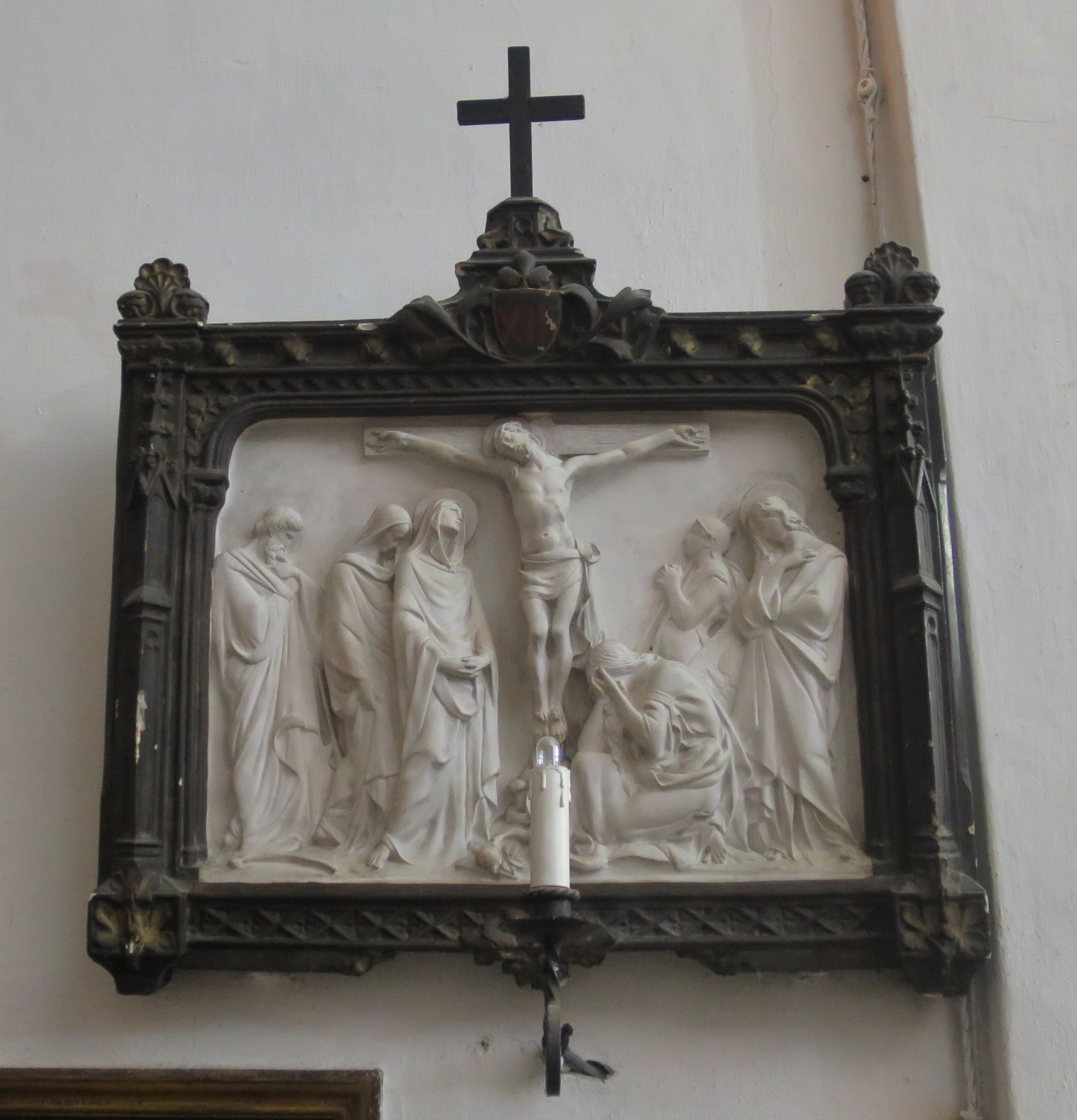 Via Crucis - Stazione XII, Cristo muore in croce (rilievo, elemento d'insieme) - ambito francese (terzo quarto XIX)