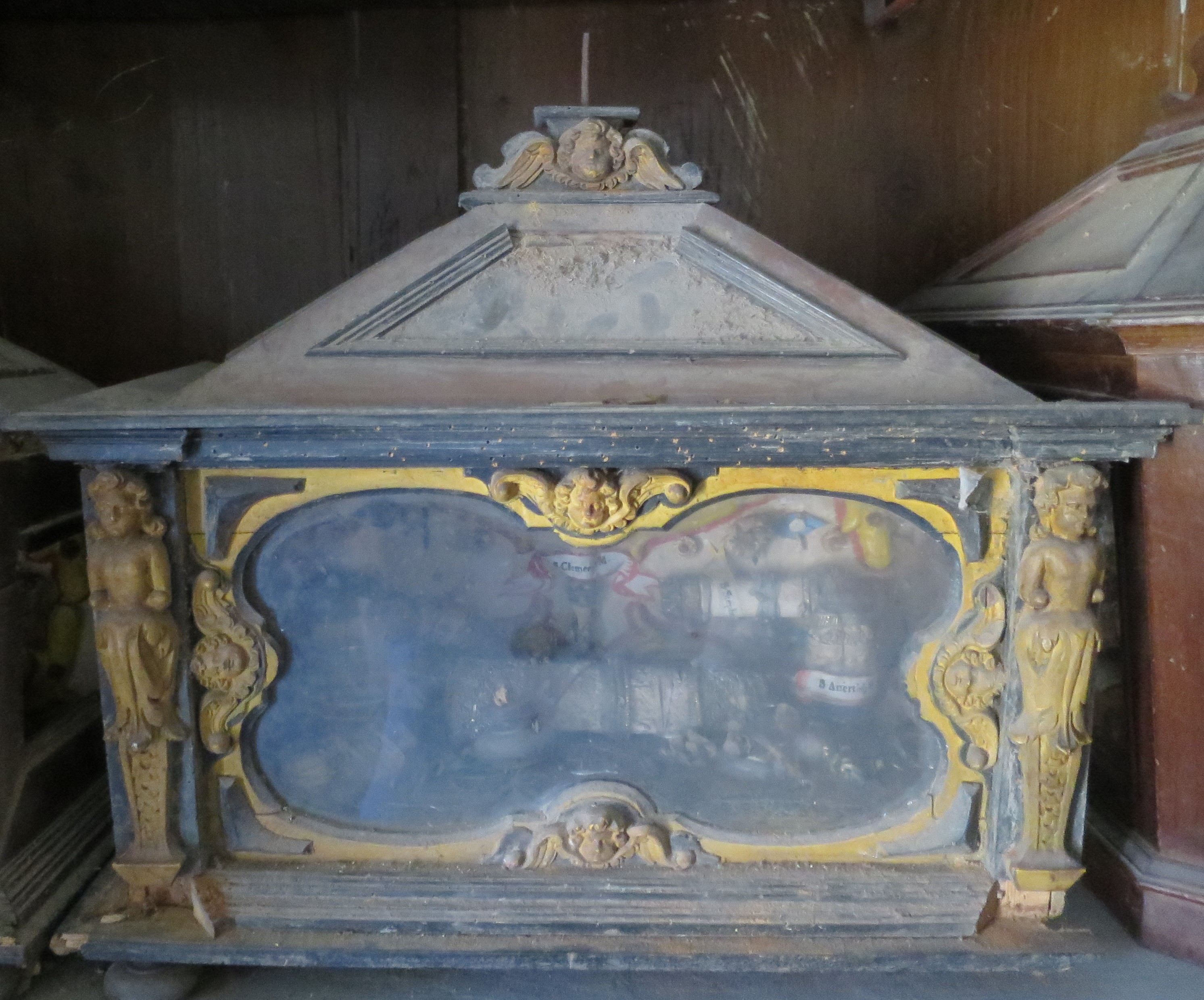 telamoni, cherubini e volute (reliquiario - a urna) - ambito lombardo (prima metà XVII)