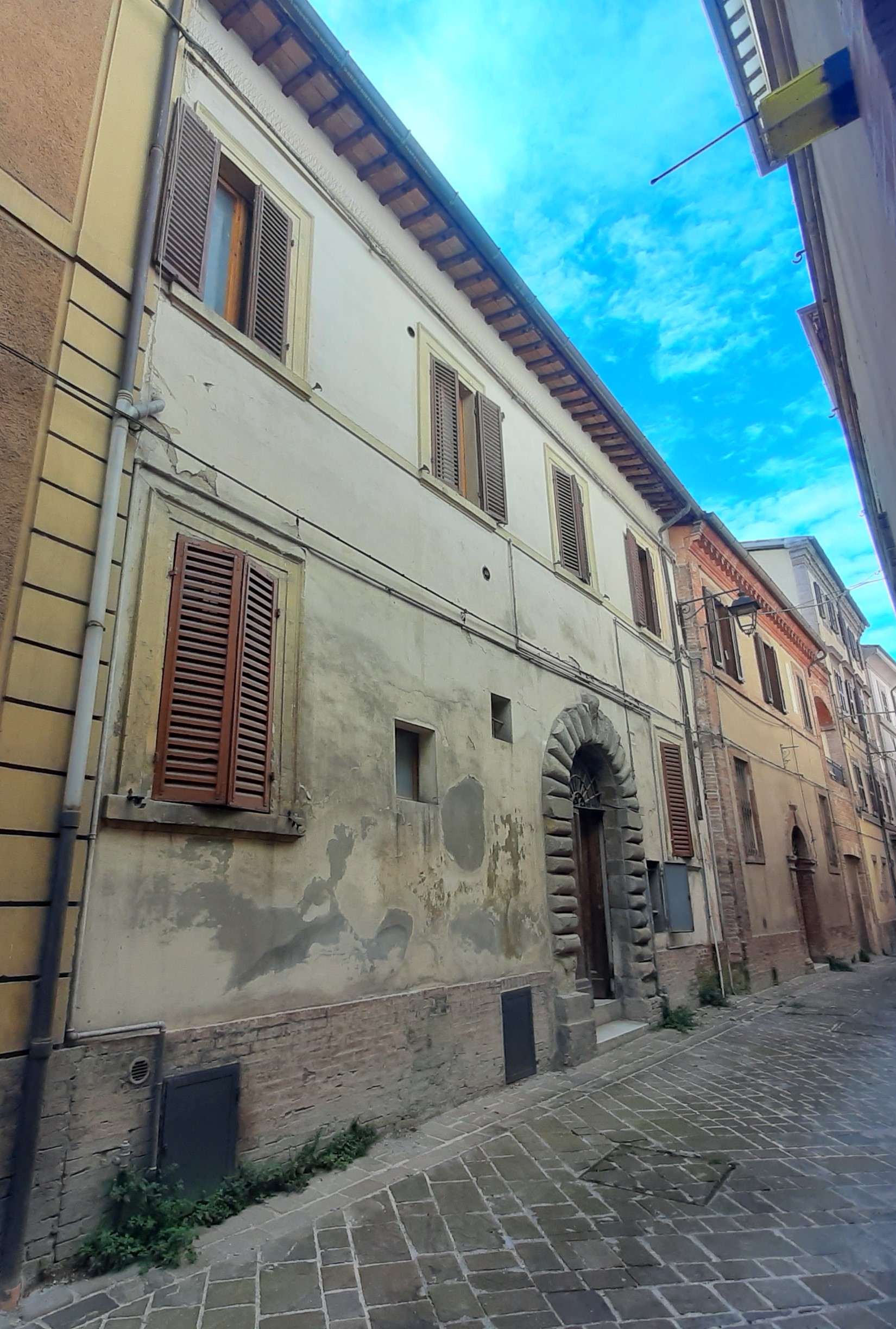 casa - Camerino (MC) 