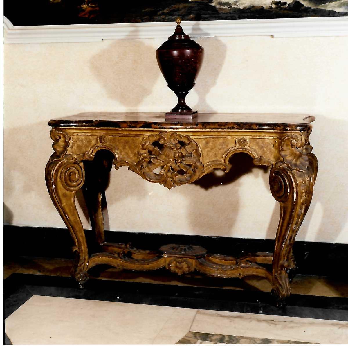console, Serie di Ignoto artista francese (metà XVIII)