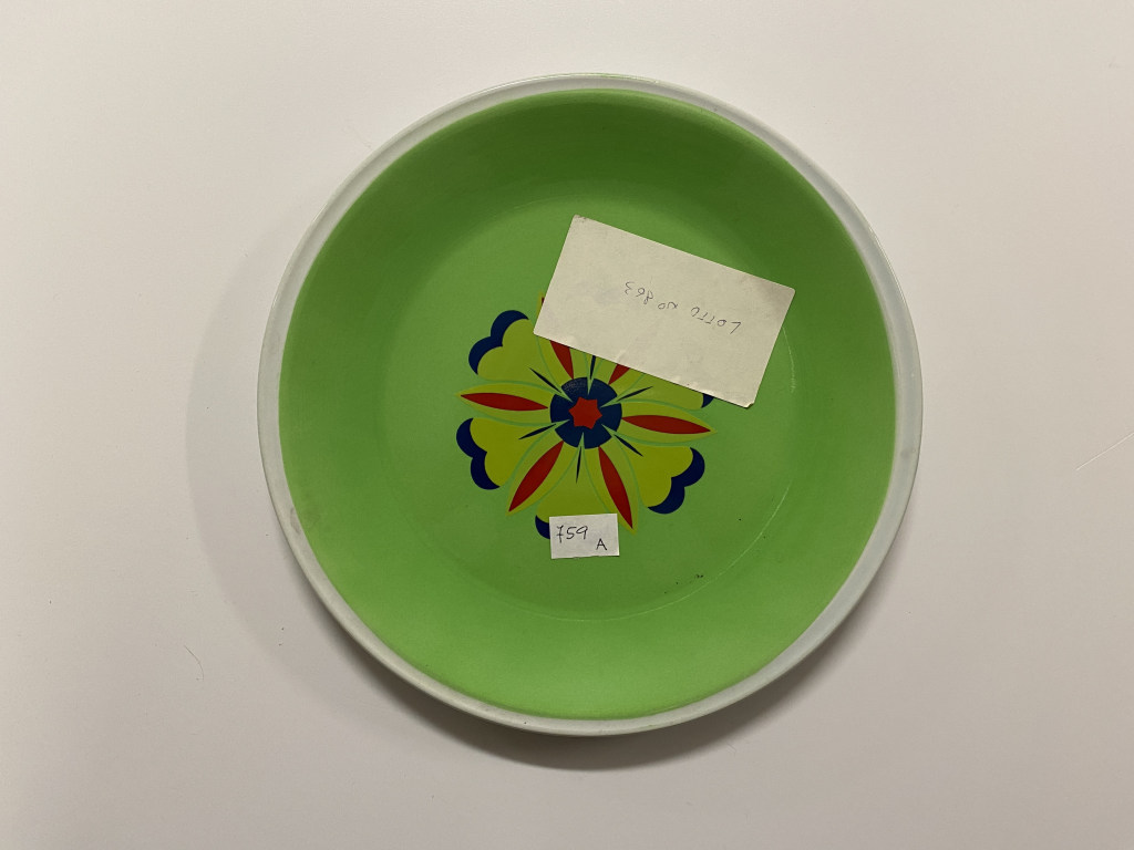 motivi decorativi floreali (piatto piano, opera isolata) - ambito friulano (terzo quarto XX)