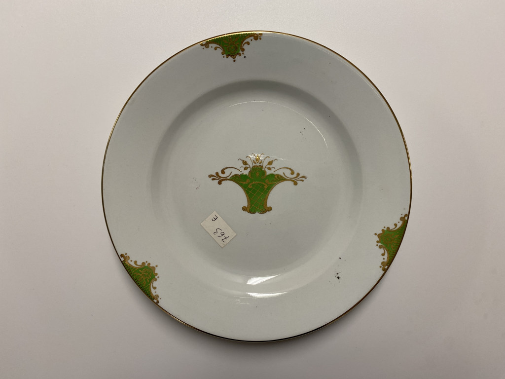 cestino, festoni (piatto piano, opera isolata) - ambito friulano (terzo quarto XX)