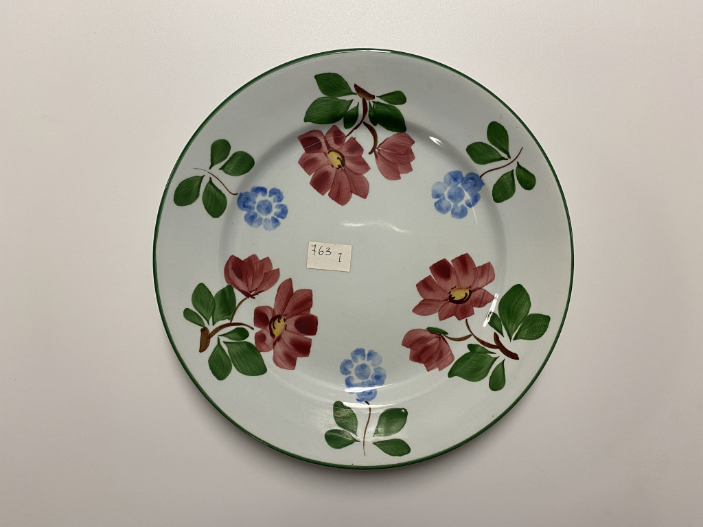 motivi decorativi floreali (piatto piano, opera isolata) - ambito friulano (terzo quarto XX)