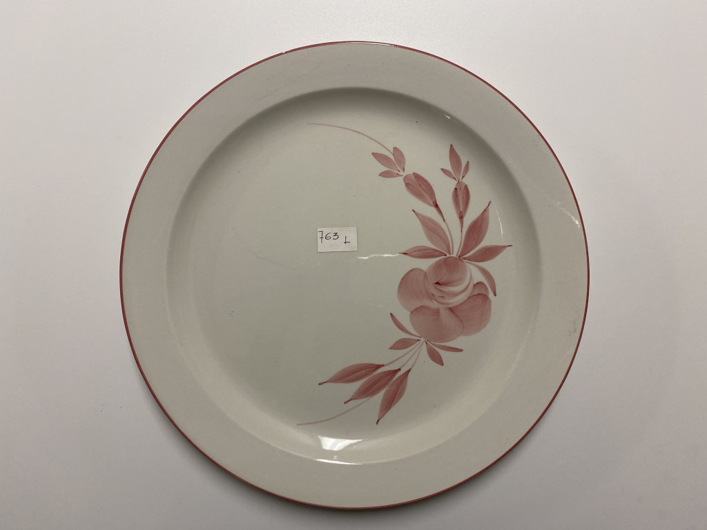 motivi decorativi floreali (piatto piano, opera isolata) - ambito friulano (terzo quarto XX)