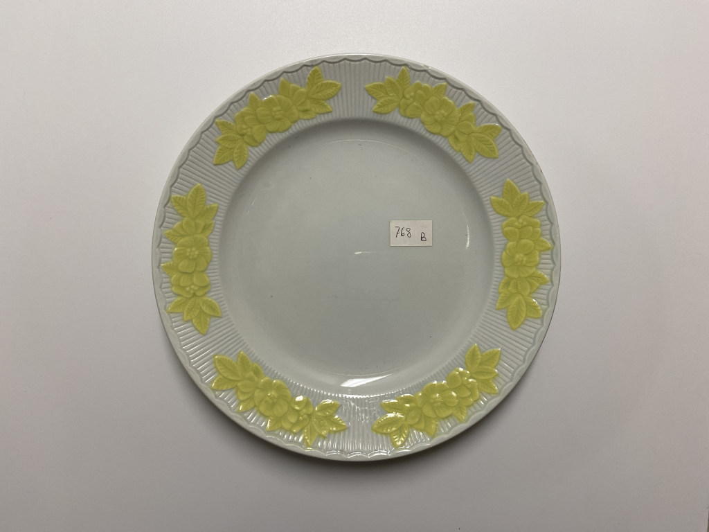 motivi decorativi floreali, motivi decorativi geometrici (piatto piano, opera isolata) - ambito friulano (terzo quarto XX)