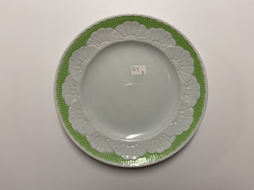 motivi decorativi floreali, motivi decorativi geometrici (piatto piano, opera isolata) - ambito friulano (terzo quarto XX)