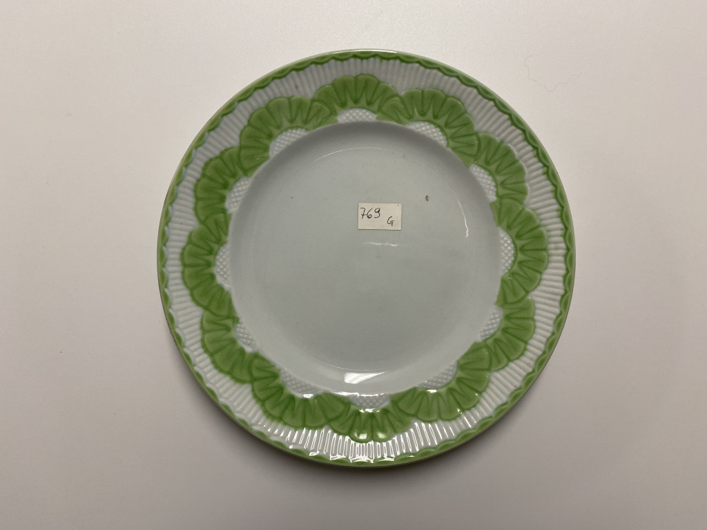 motivi decorativi floreali, motivi decorativi geometrici (piatto piano, opera isolata) - ambito friulano (terzo quarto XX)