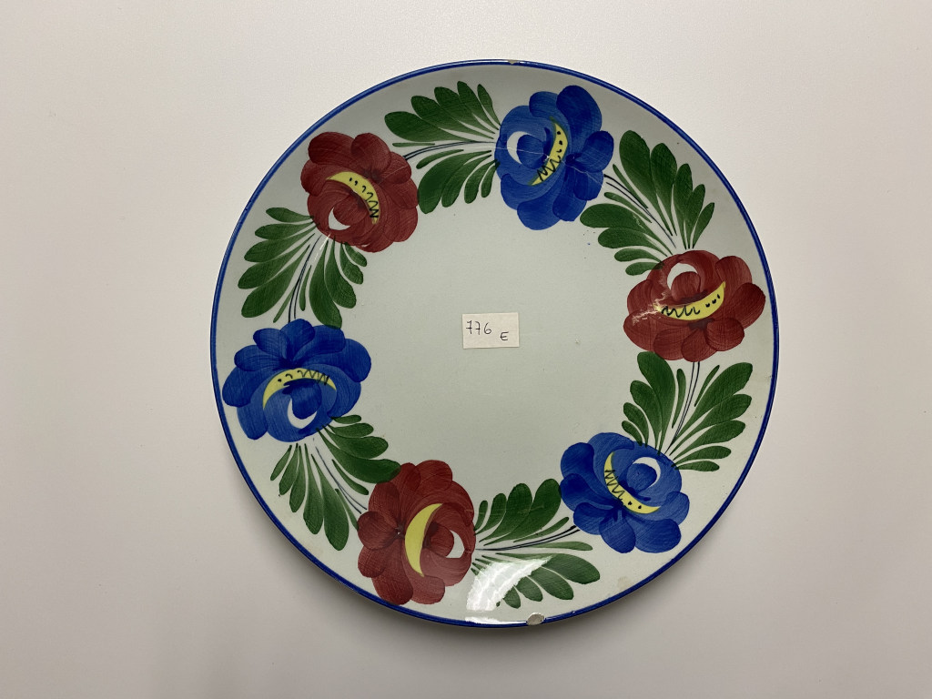 motivi decorativi floreali (piatto piano, opera isolata) - ambito friulano (terzo quarto XX)