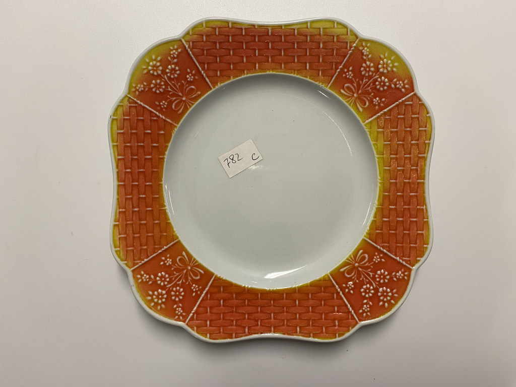 motivi decorativi floreali, motivi decorativi a intreccio (piatto piano, opera isolata) - ambito friulano (terzo quarto XX)