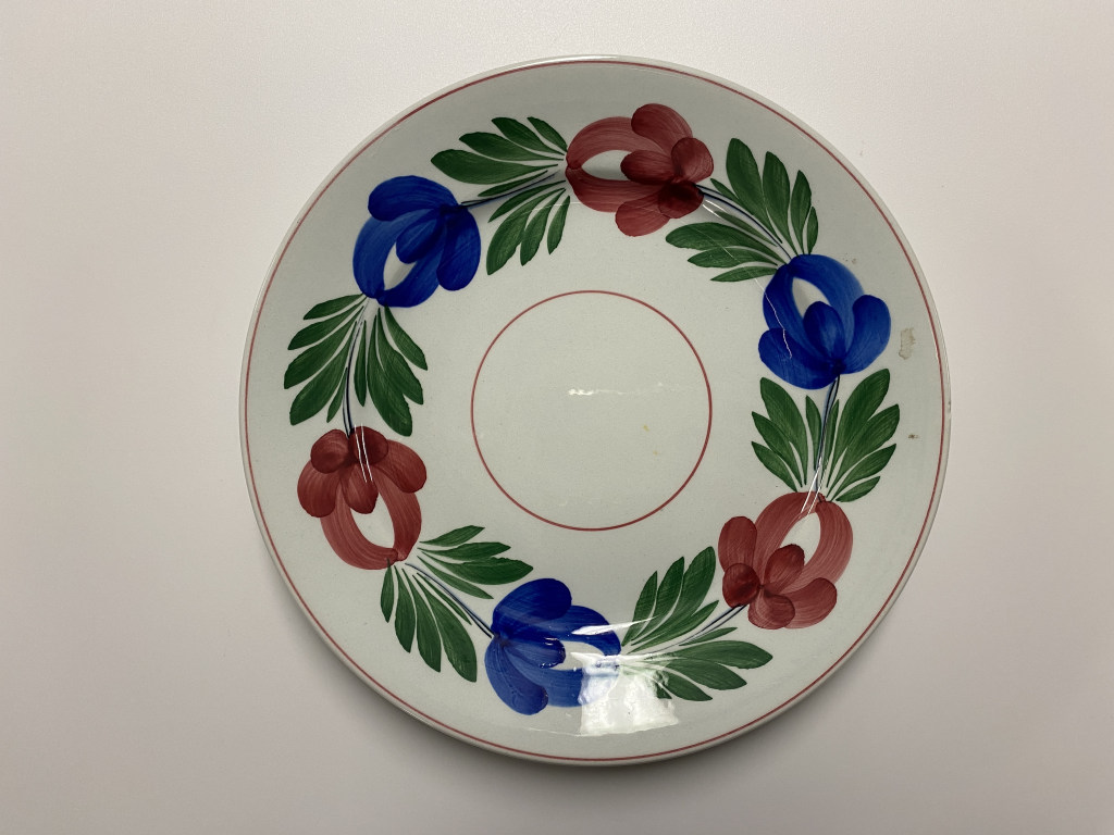 motivi decorativi floreali (piatto piano, opera isolata) - ambito friulano (terzo quarto XX)