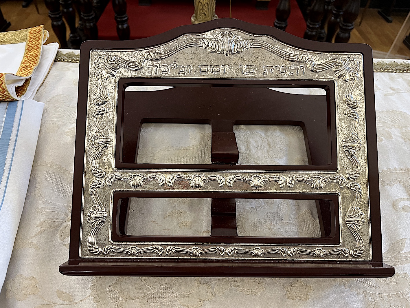 leggio - a piede - Ambito ebraico, ambito campano (primo quarto XXI secolo)