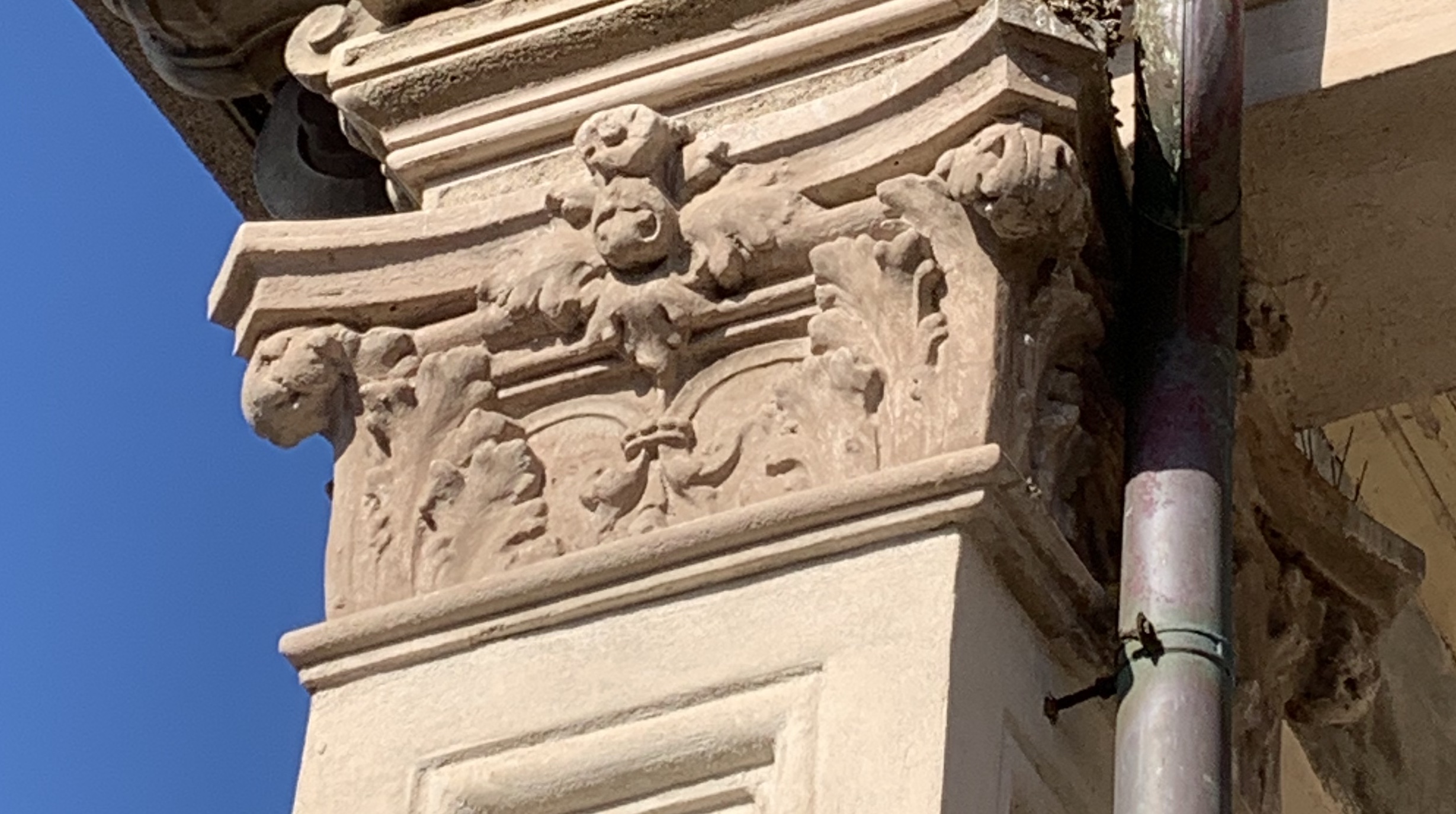 capitello di pilastro, serie di Lo Presti Seminerio, Decenzio (attribuito) (anni dieci XX)