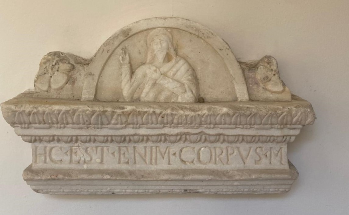 tabernacolo murale, frammento - bottega laziale (XVI)