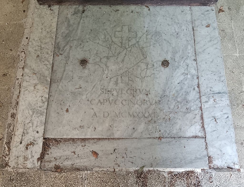 lapide - ambito Italia centrale (XX)