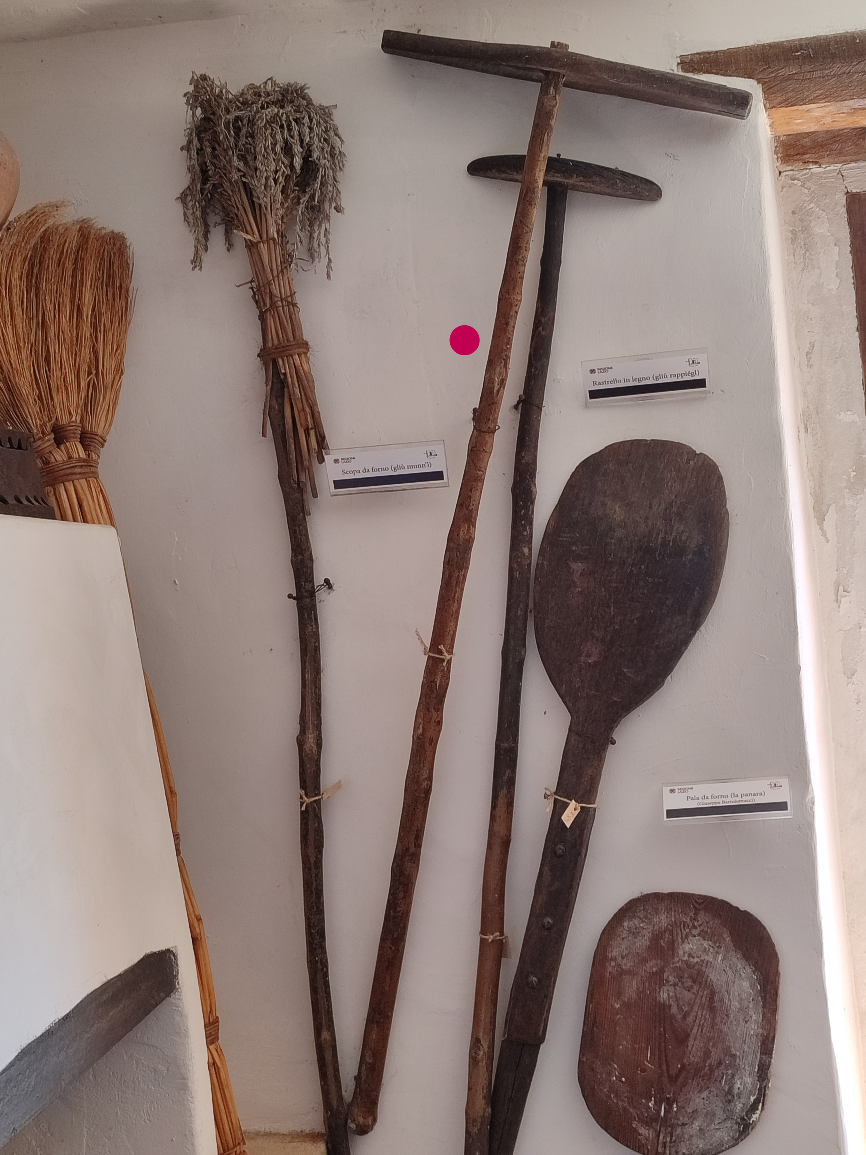 rastrello (rastrello, per forno, ARREDI E SUPPELLETTILI/ CONTENITORI, RECIPIENTI E OGGETTI DI USO DOMESTICO)