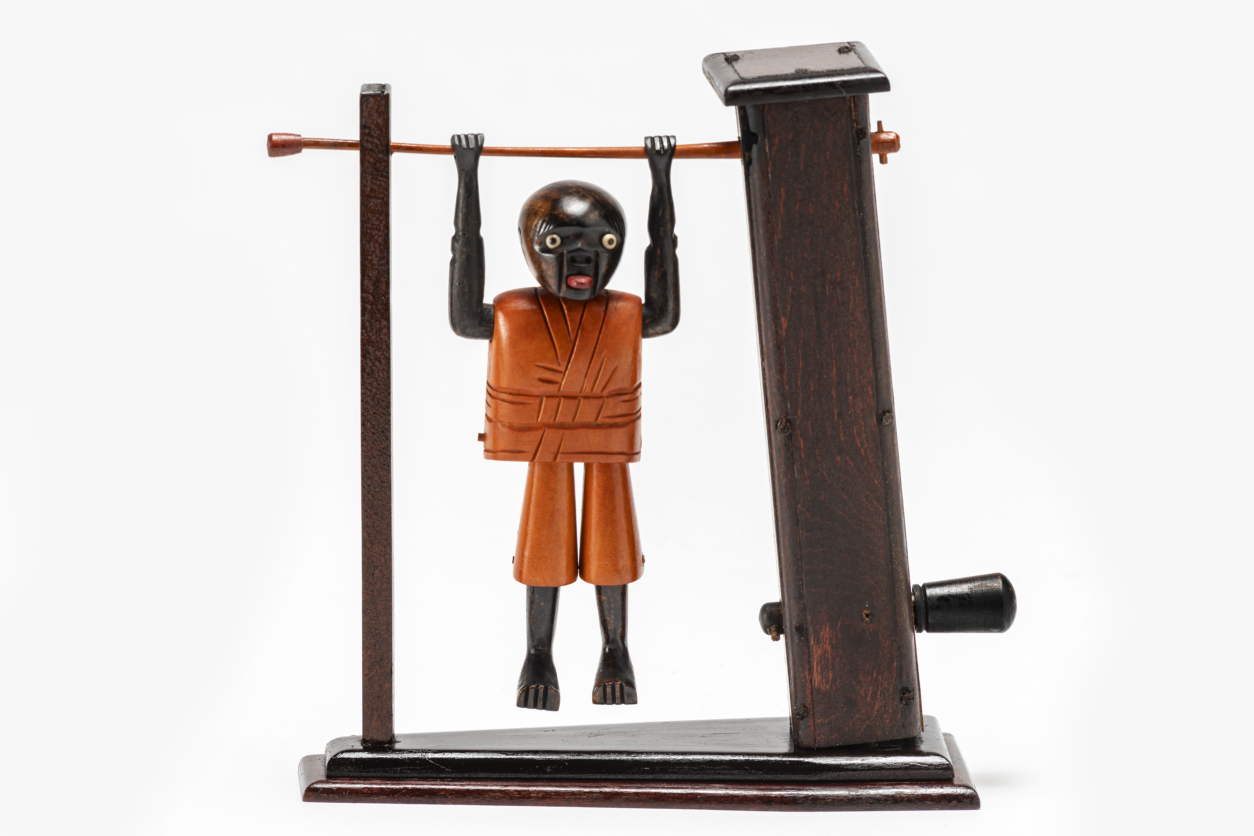 L'acrobata alla sbarra, Bambola di Kobe (Kōbe ningyō) n.11/14 (bambola, insieme) - manifattura giapponese (fine/ inizio Secc. XIX-XX)