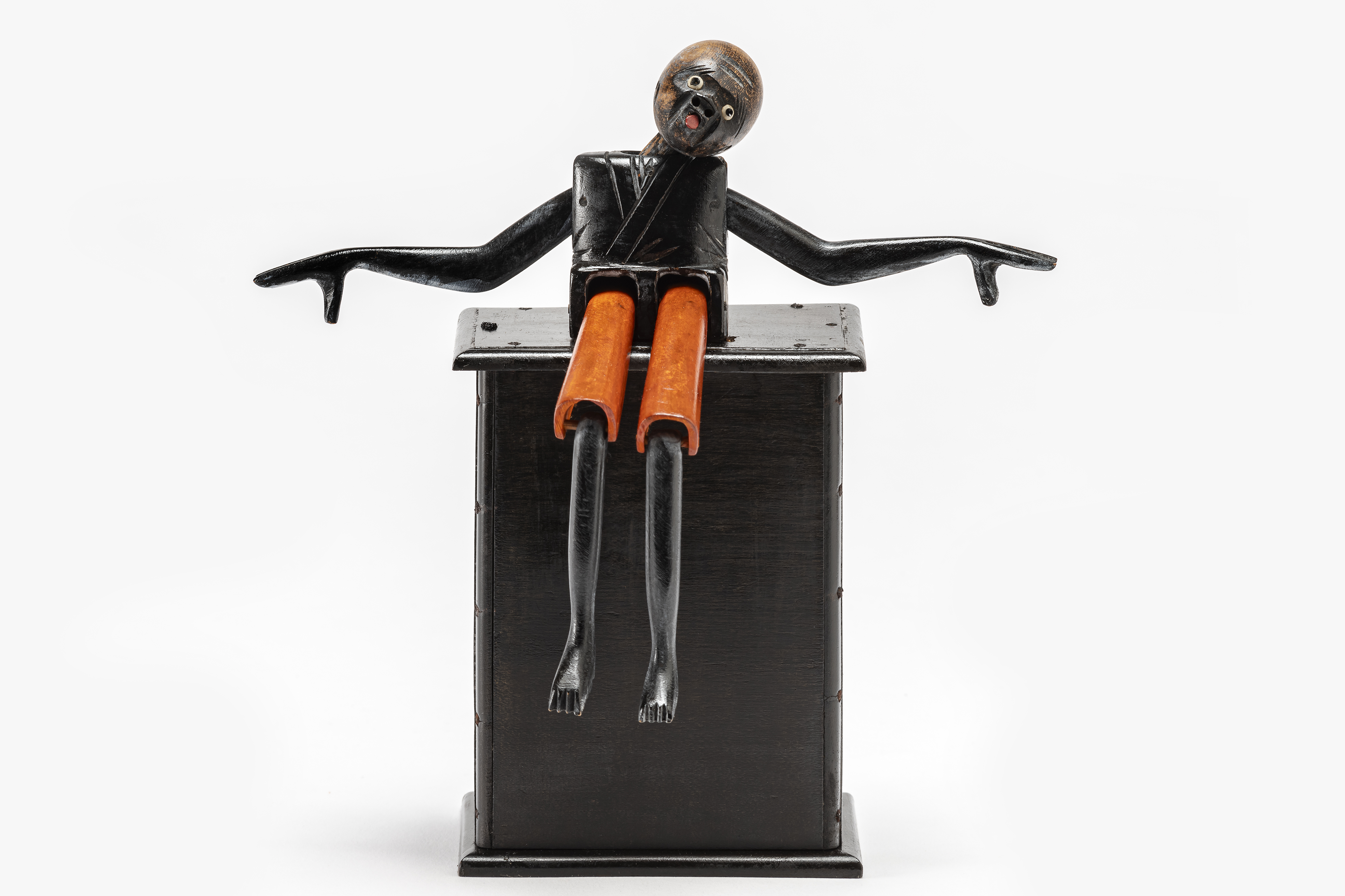 Obakemono seduto, Bambola di Kobe (Kōbe ningyō) n.7/14 (bambola, insieme) - manifattura giapponese (fine/ inizio Secc. XIX-XX)