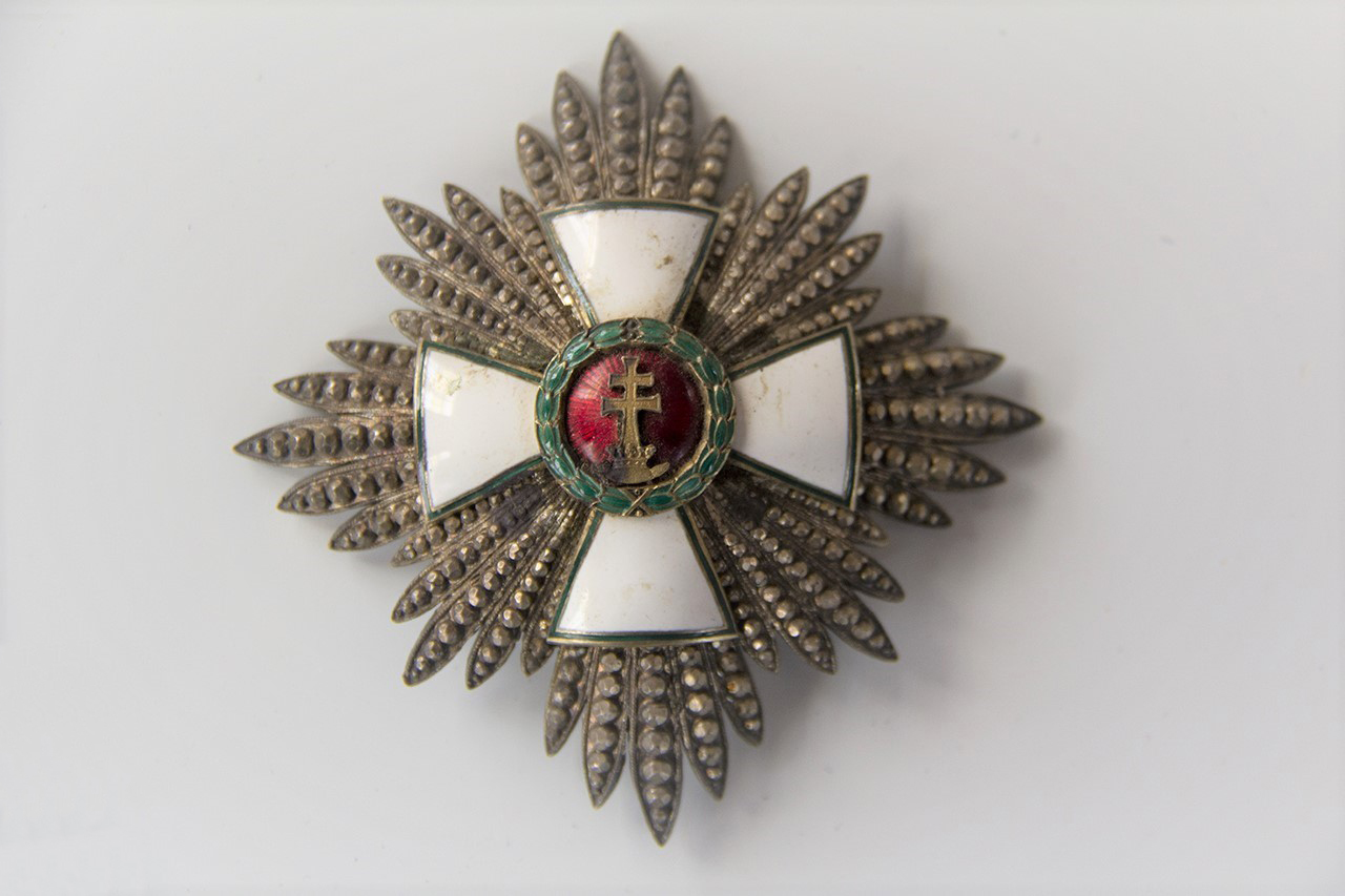 distintivo - bottega Europa orientale (sec. XX)