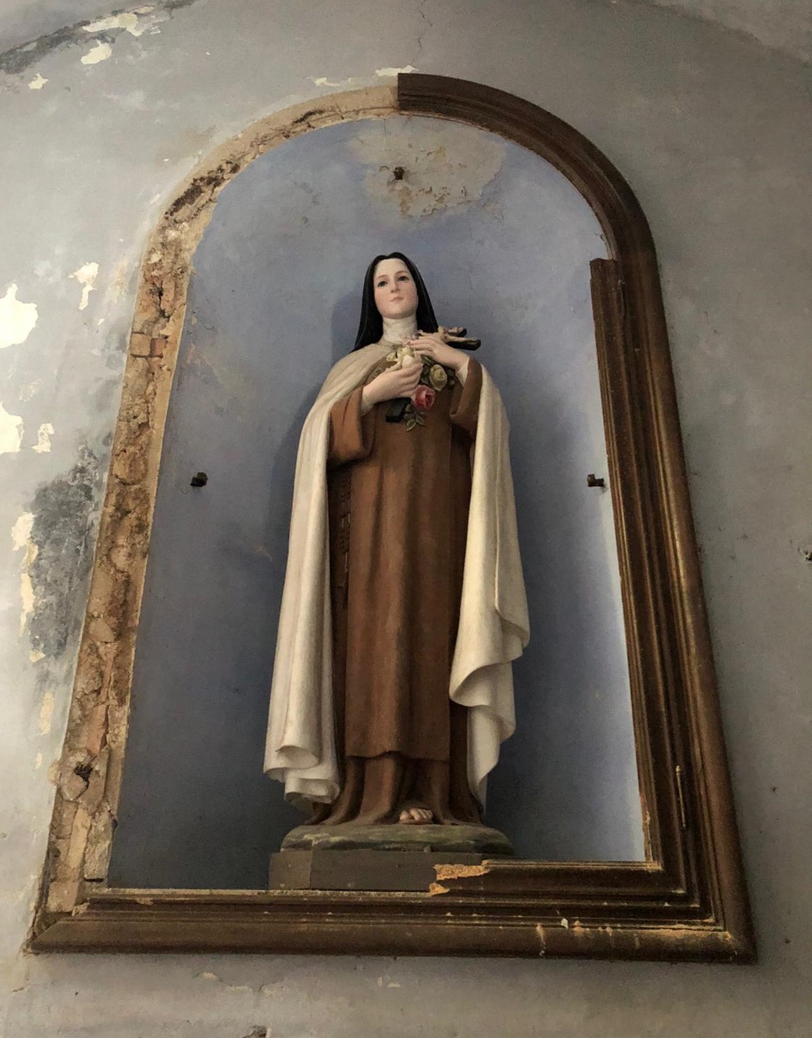Santa Teresa del Bambin Gesù (statua, opera isolata) di Ditta Rosa Zanazio e C (prima metà XX)