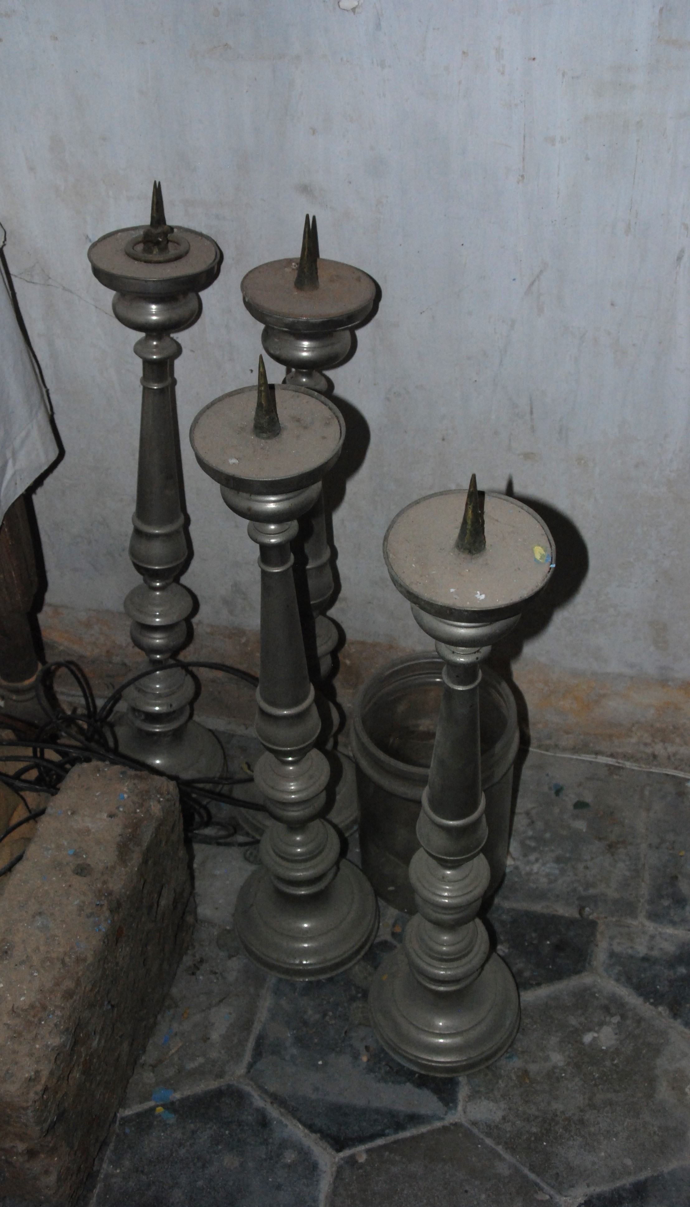 candeliere d'altare, serie di Ditta Fratelli Bertarelli (primo quarto XX)