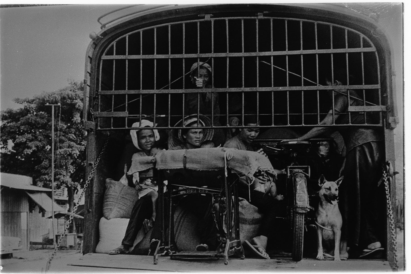 Vietnam - Guerra - Offensiva di Pasqua <1972> (negativo, insieme) di Jovane, Francesco (ultimo quarto XX)