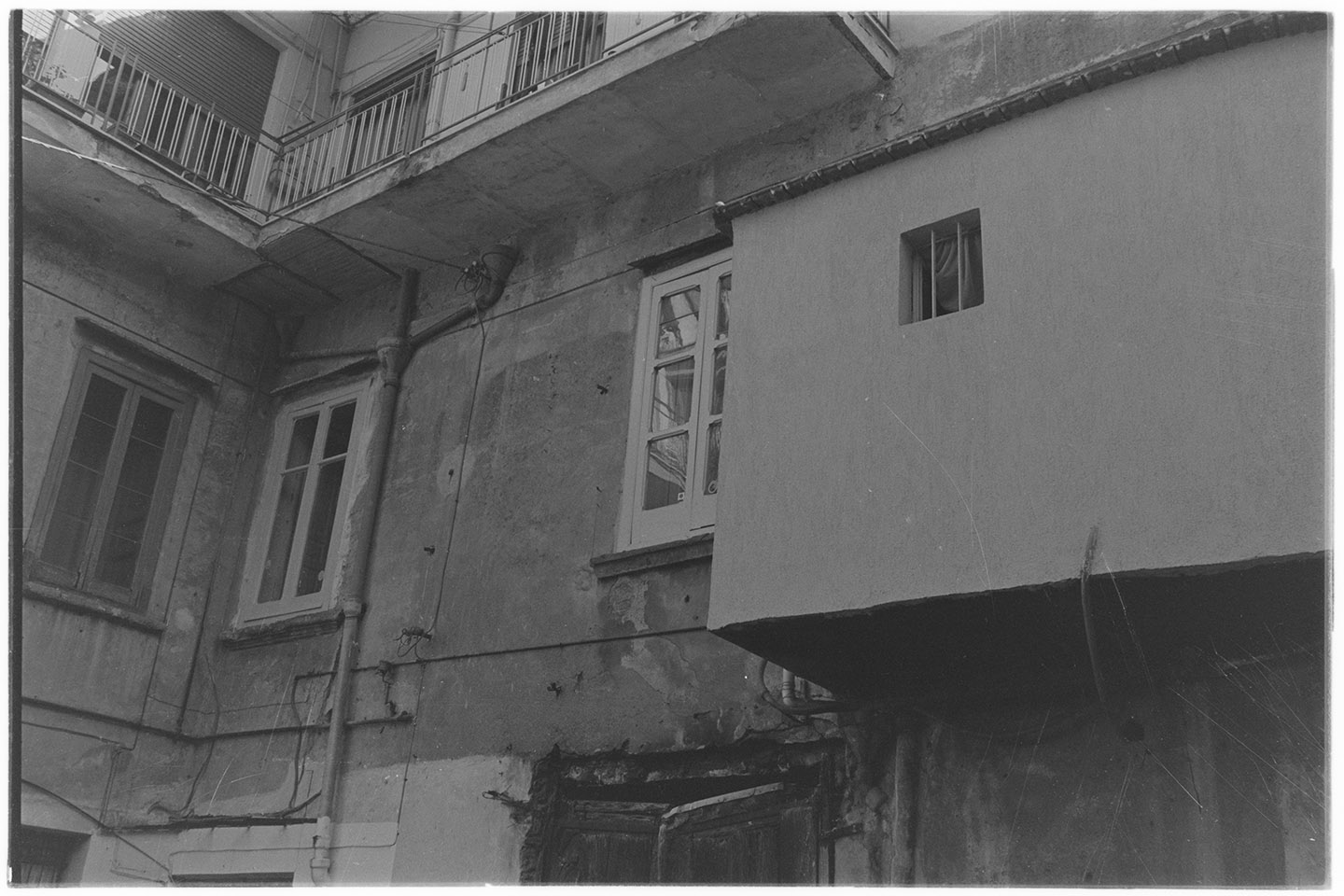 Nocera Inferiore - Palazzi (negativo, insieme) di Jovane, Francesco (terzo quarto XX)