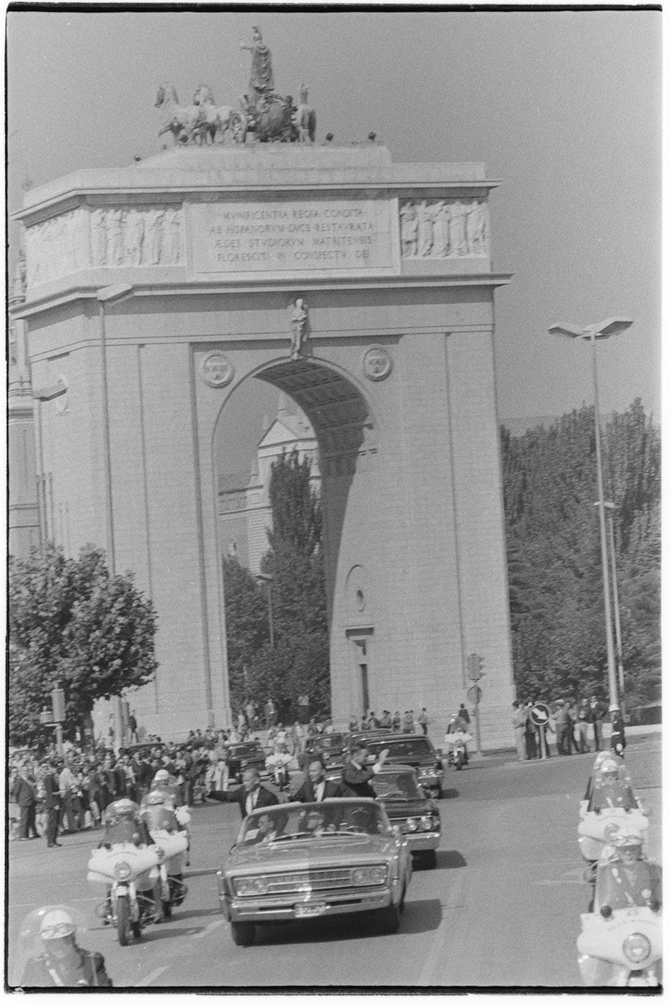 Astronauti statunitensi - Armstrong, Neil <1930-2012> (negativo, insieme) di Anonimo (terzo quarto XX)