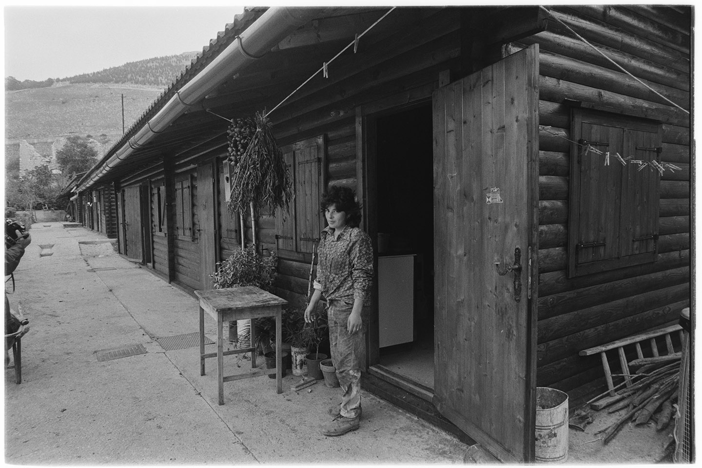 Santomenna (SA) - Ritratti di donne (negativo, insieme) di Alfa Press Service s.n.c. – Agenzia Fotogiornalistica (ultimo quarto XX)