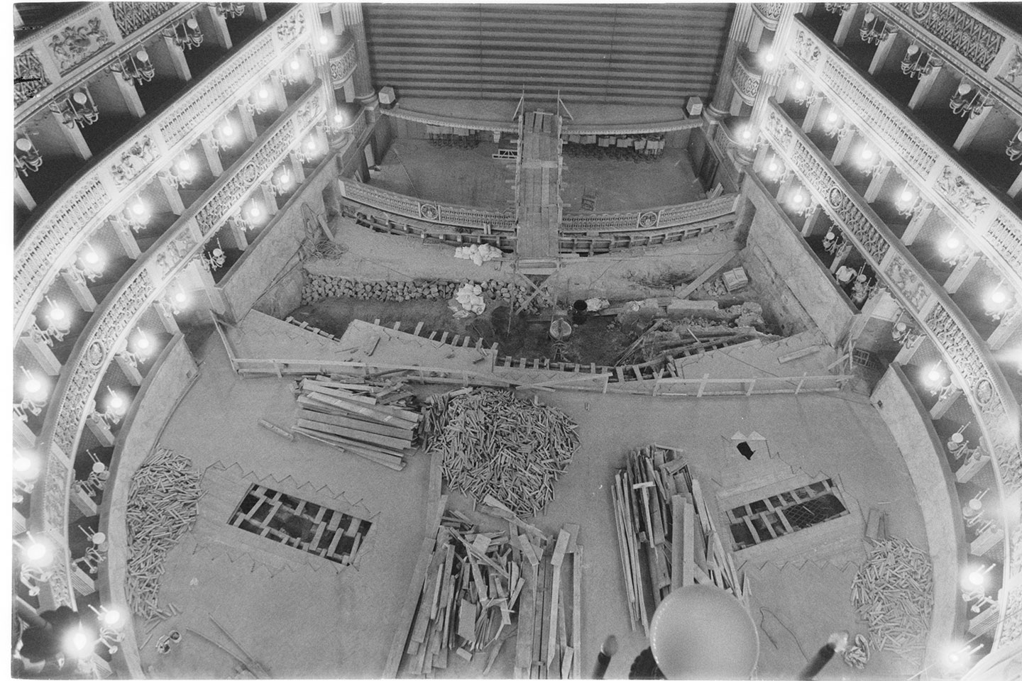 Teatro San Carlo - Napoli (negativo, insieme) di Alfa Press Service s.n.c. – Agenzia Fotogiornalistica (ultimo quarto XX)