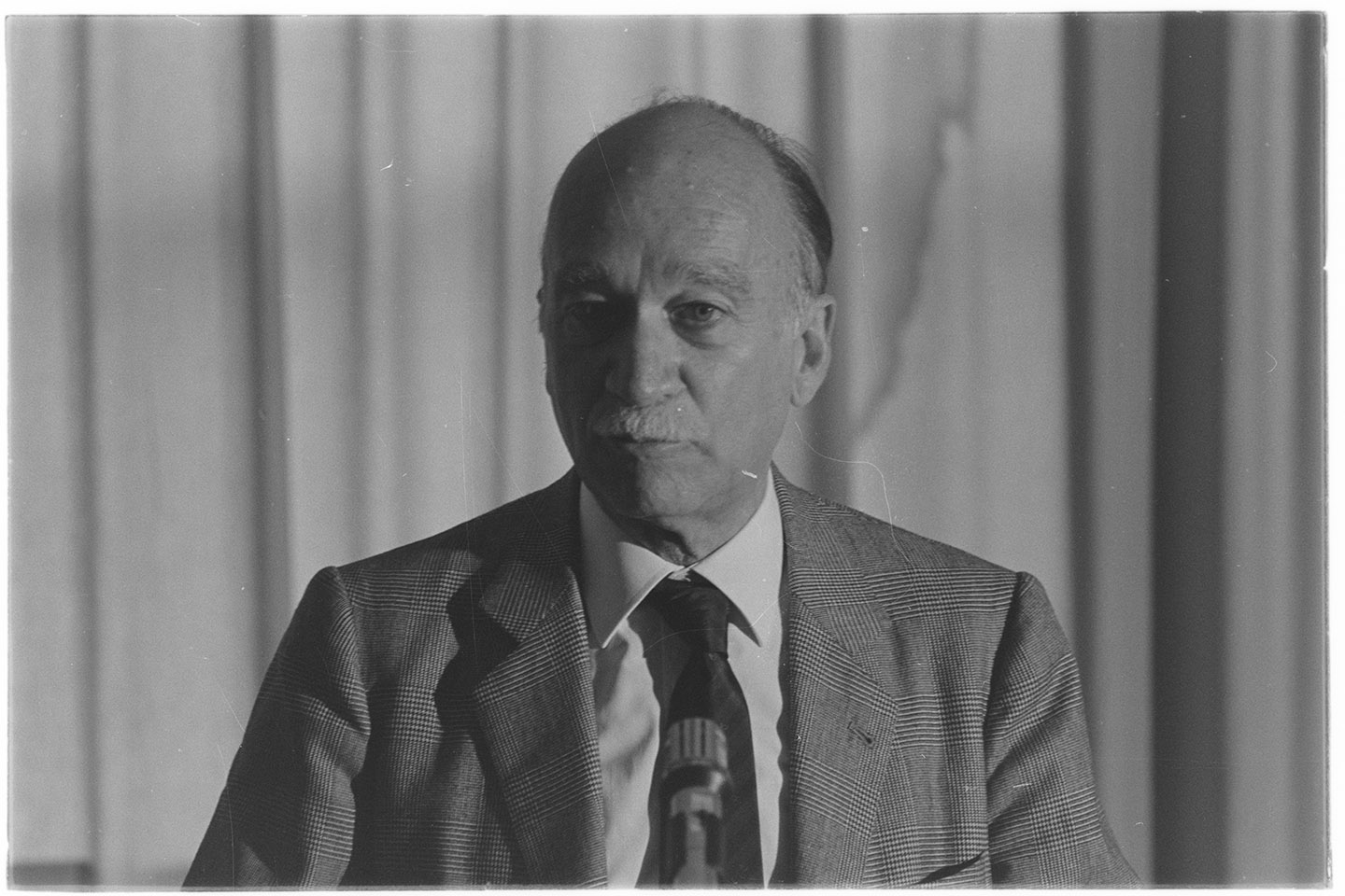 Politici - Almirante, Giorgio <1914-1988> (negativo, insieme) di Alfa Press Service s.n.c. – Agenzia Fotogiornalistica (ditta) (anni settanta XX)